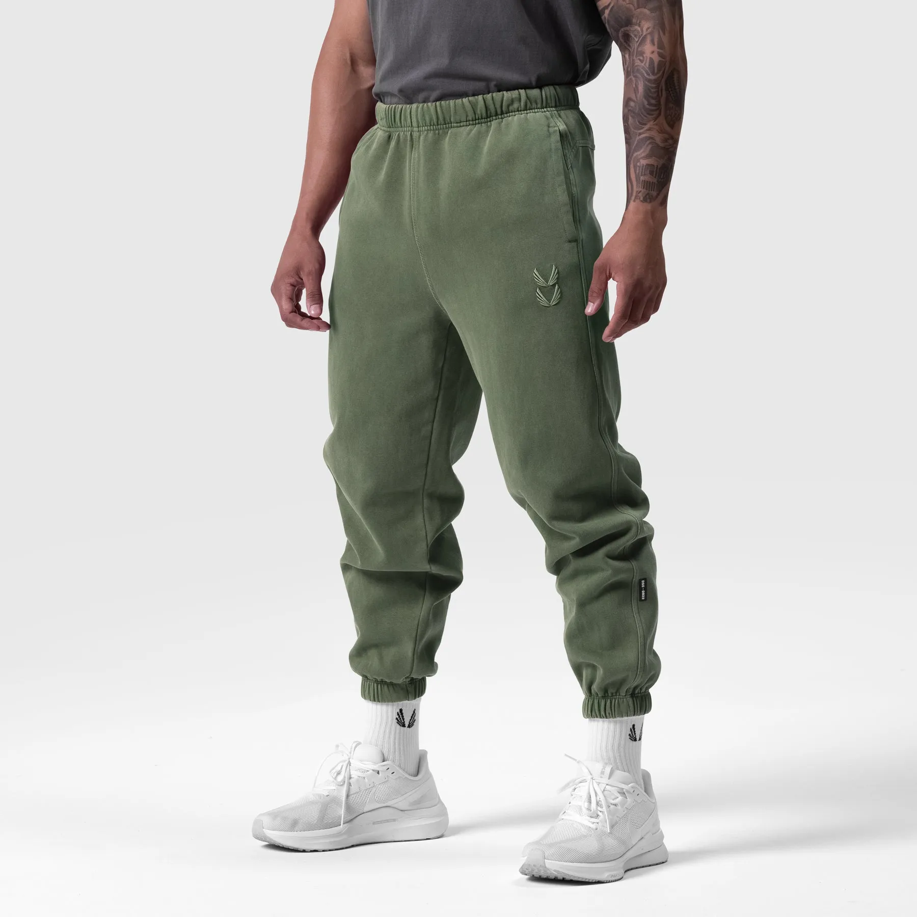 Eco Friendly Dyeing Ultra Soft 0922. Tech Essential? Sweats - Faded Olive