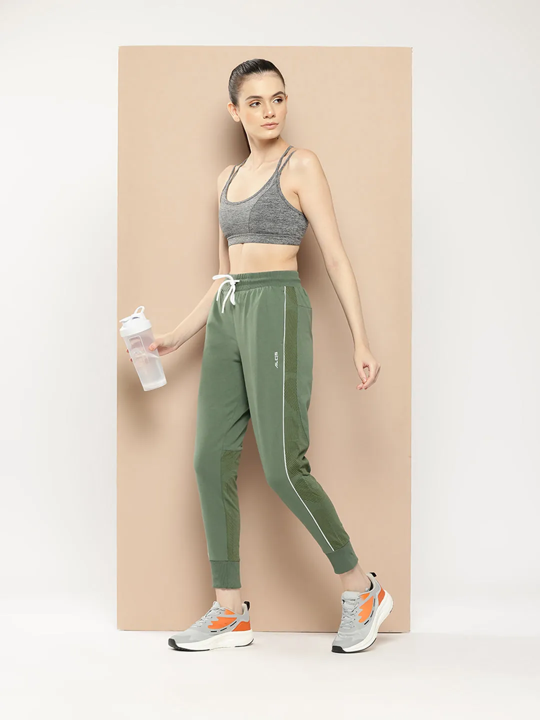 Form Fitting Alcis Women Solid Olive Jogger