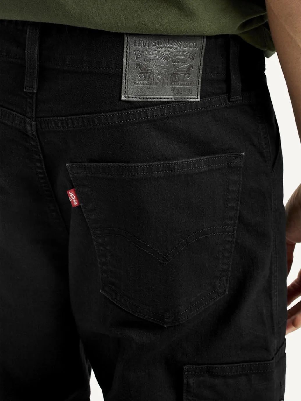 Effortless Layer Outdoor Enthusiast Sunny Vibes Teen Outfit Men's 568 Black Loose Fit Mid Rise Cargo Jeans
