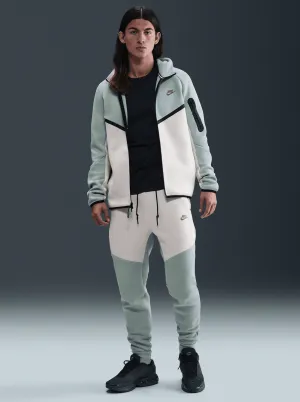 DoubleLayeredFabric Tech Fleece Jogger