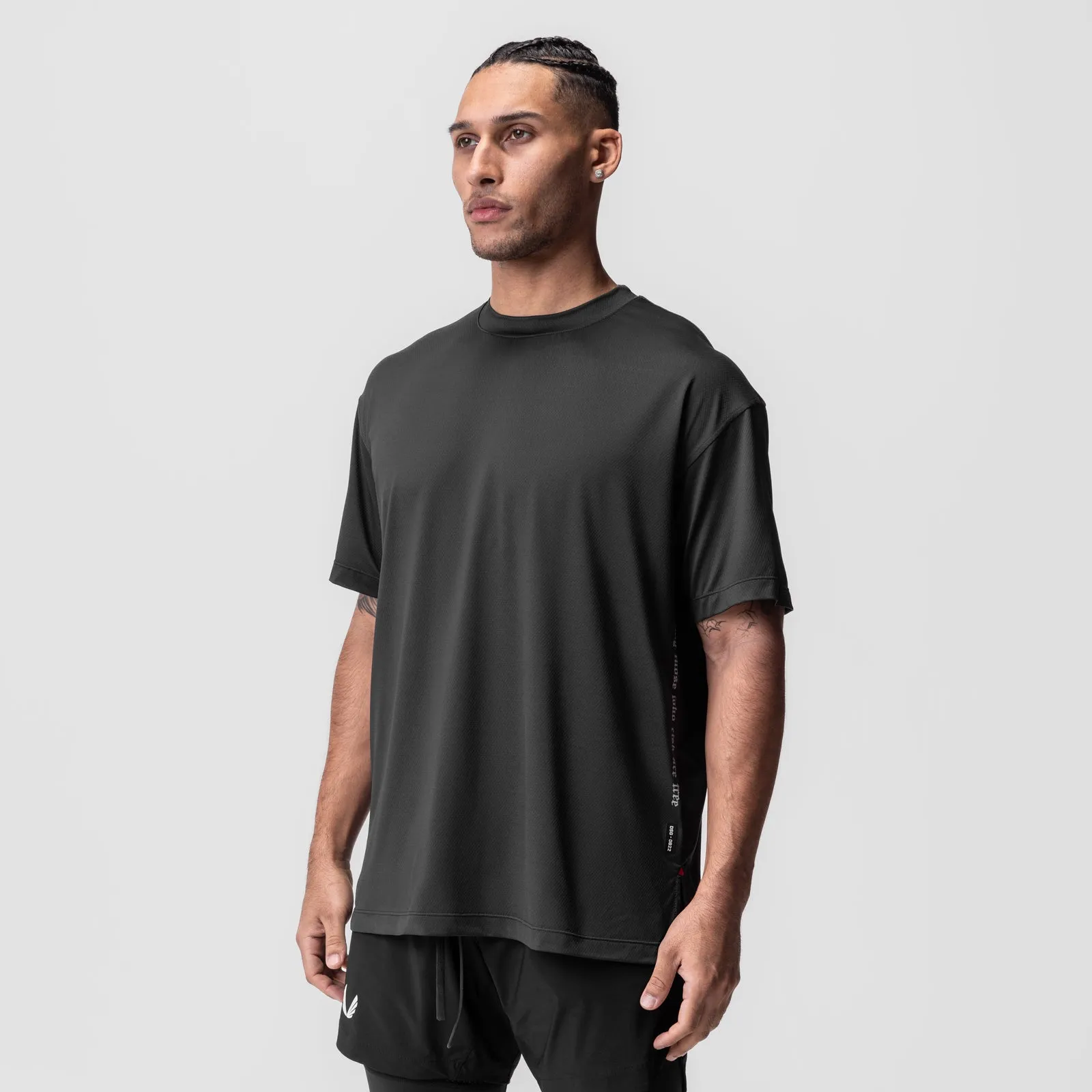 Everyday Comfort 0822. AeroSilver? Oversized Tee - Black "OTWR"