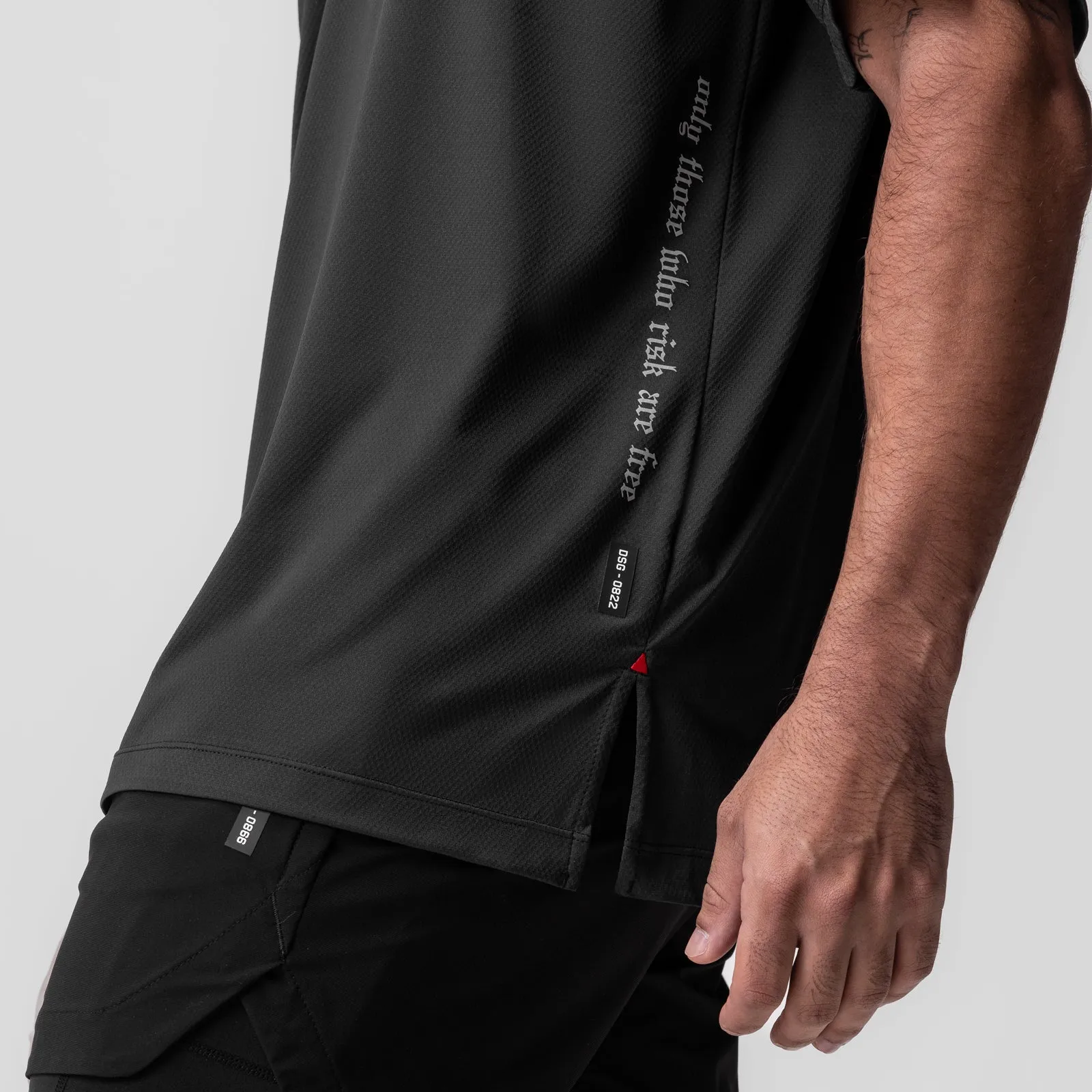 Street Trend Look Eco Certified Textile 0822. AeroSilver? Oversized Tee - Black "OTWR"