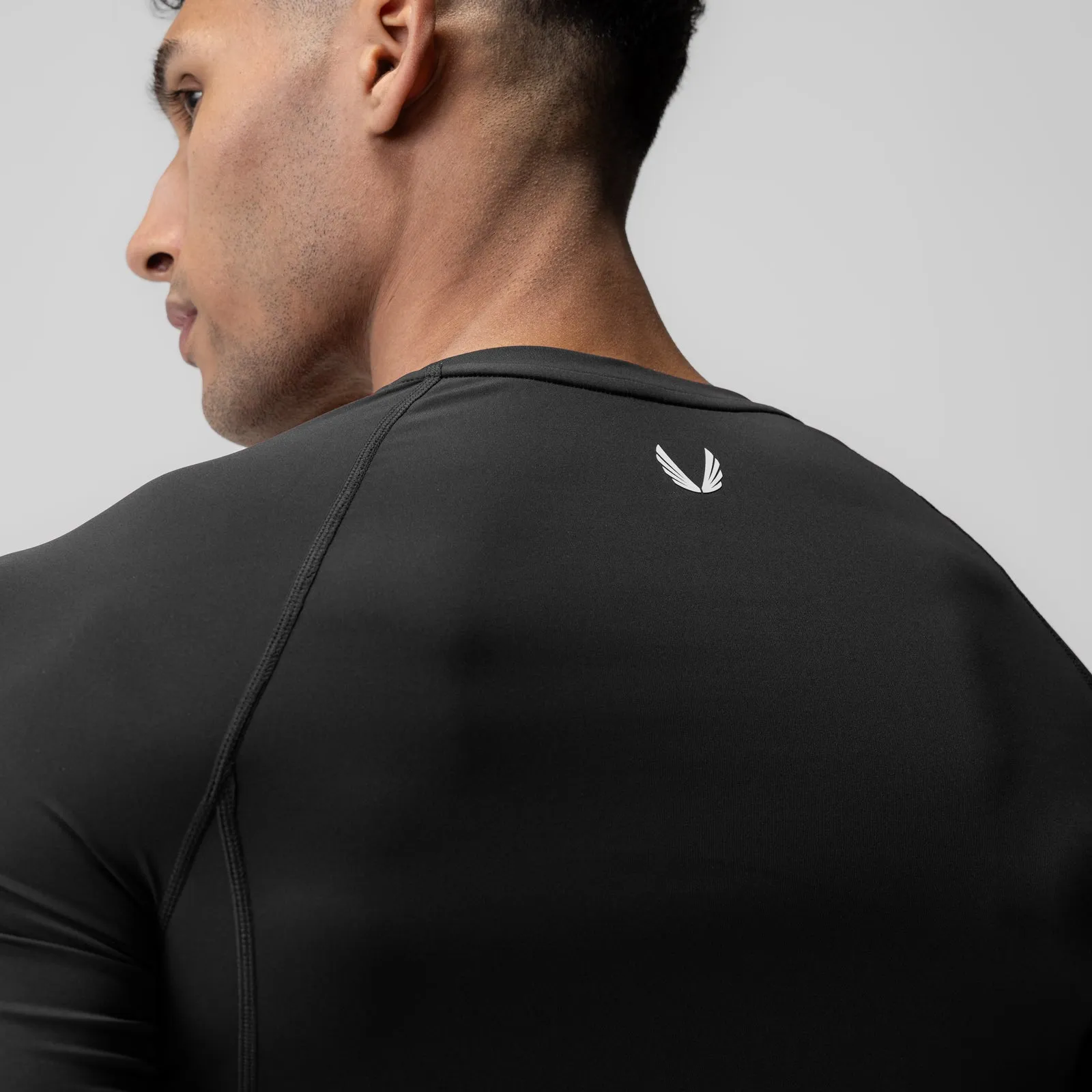 1027. WarpFlexx-Lite? Half-Sleeve Baselayer - Black Sporty Chic Urban Trend Look