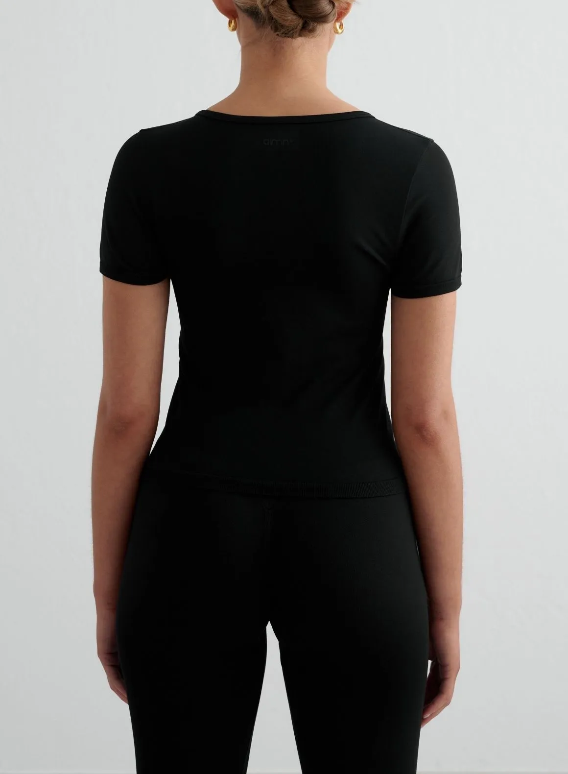Seasonal Trend Black Shape Seamless Short Sleeve