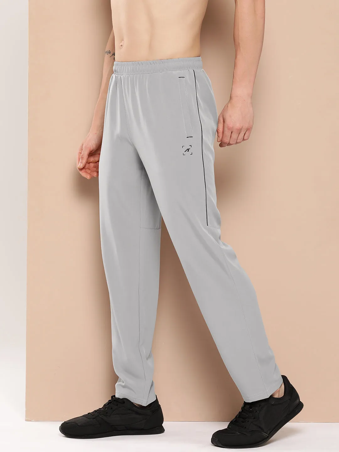 Imitable Relaxed Trackpants Double Layered Hem Temperature Regulating