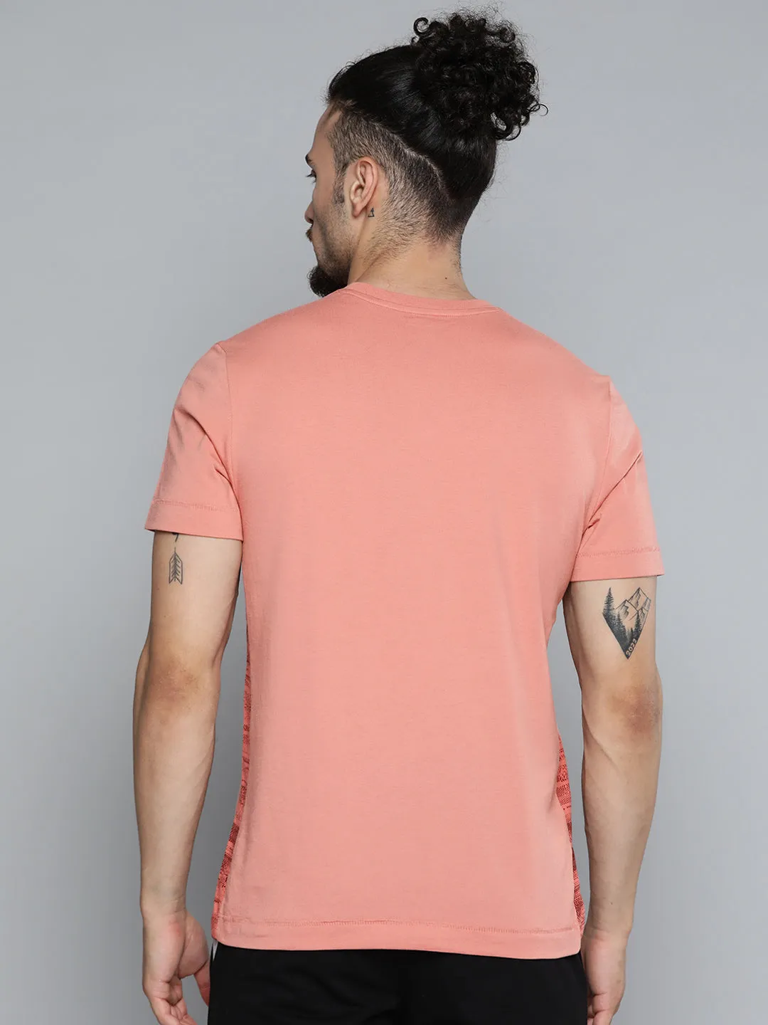 LightweightKnit Thermal Insulation Alcis Men Dusty Pink Solid Slim Fit Gym T-shirt