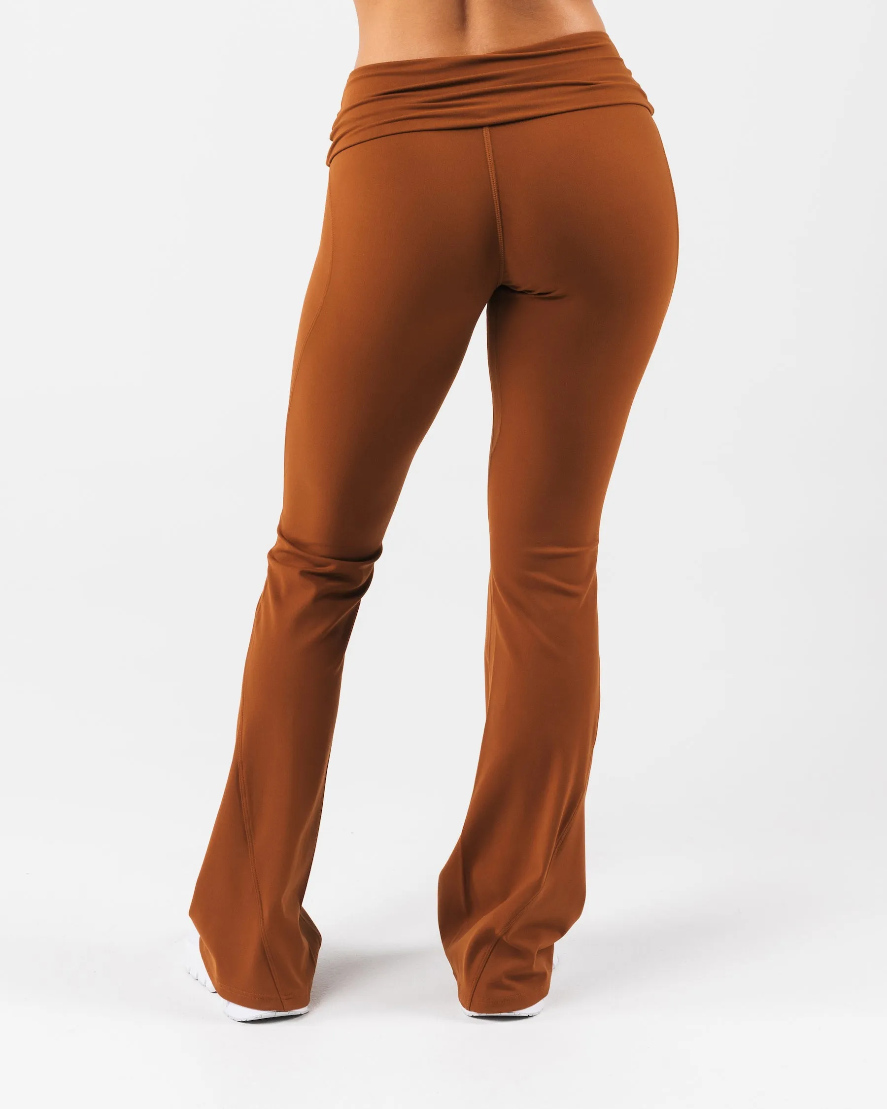 Minimalist Style Holiday Outfit Snug fit Aura Foldover Flare - Root