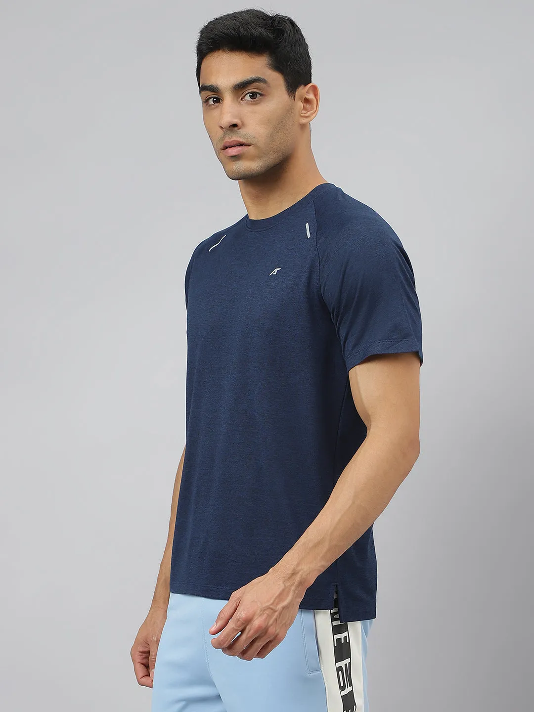 Bio Glow Alcis Men Navy & Black Soft-Tech Anti-Static Slim-Fit Athleisure T-Shirt