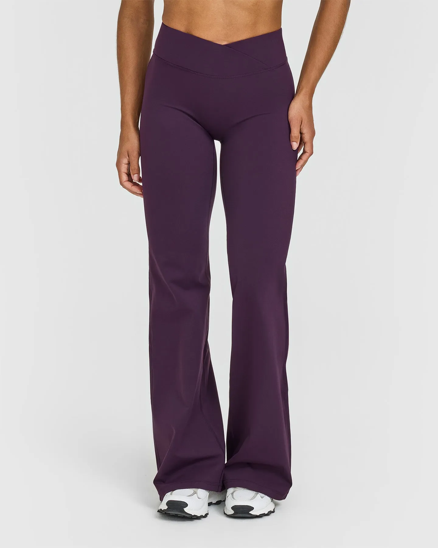 AntiSnag Surface Unified Wrap Flared Bottoms | Blackberry Purple Magic Glow MoistureManagement Technology