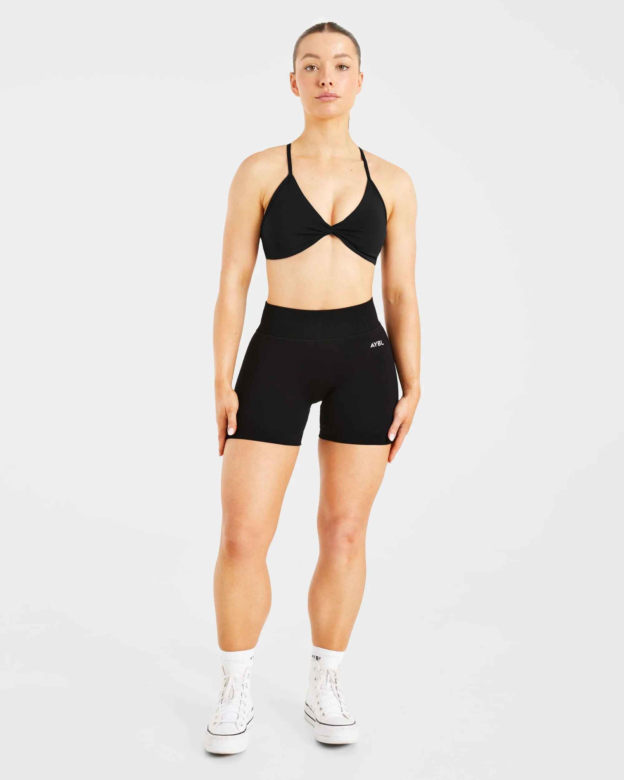 Essential Twist Crossback Sports Bra - Black Soft seams Sports fans