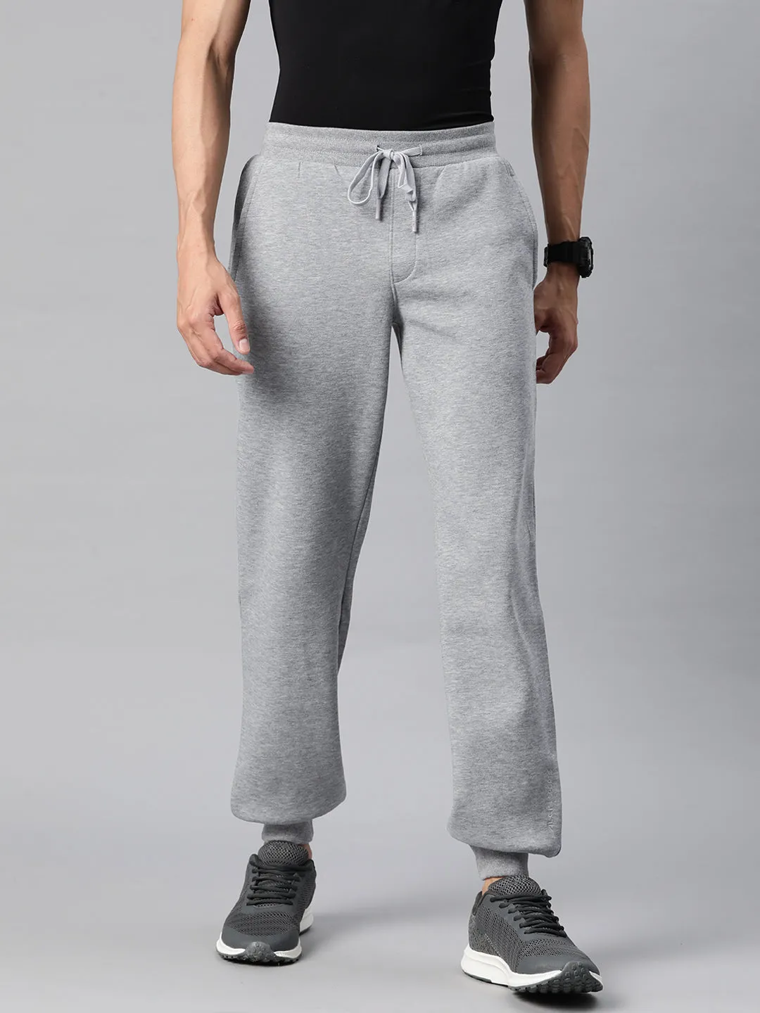 Alcis Men Solid Regular-Fit Joggers All-day Comfort