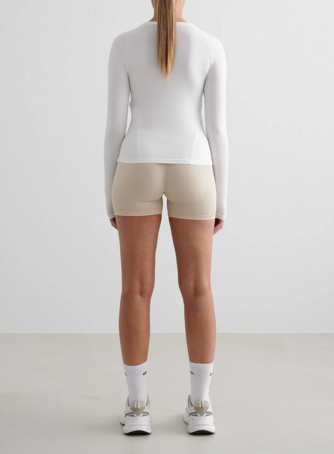 Travel purpose White Soft Basic Long Sleeve