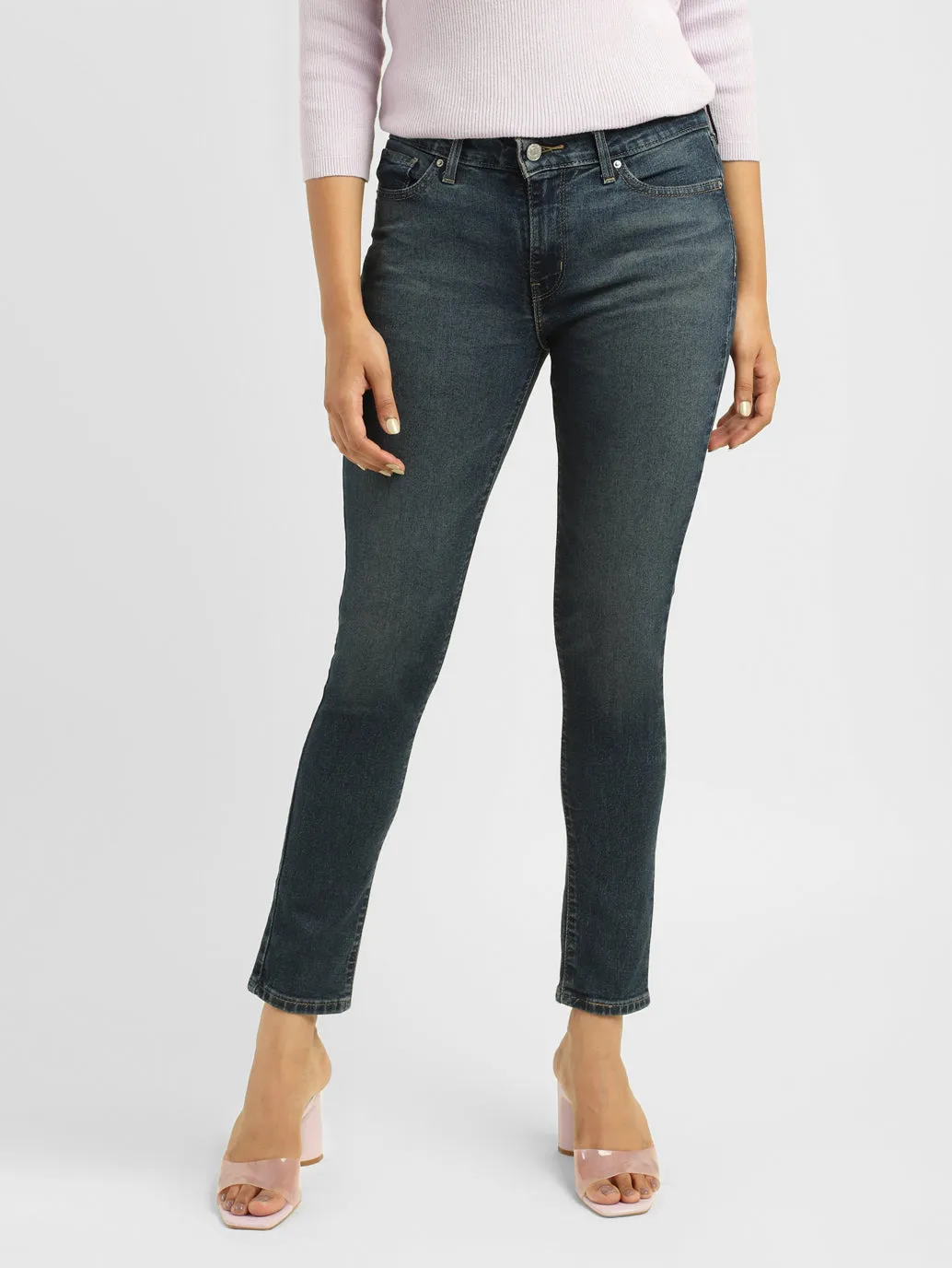 Women's 711 Blue Skinny Fit Mid Rise Jeans Workday Outfit