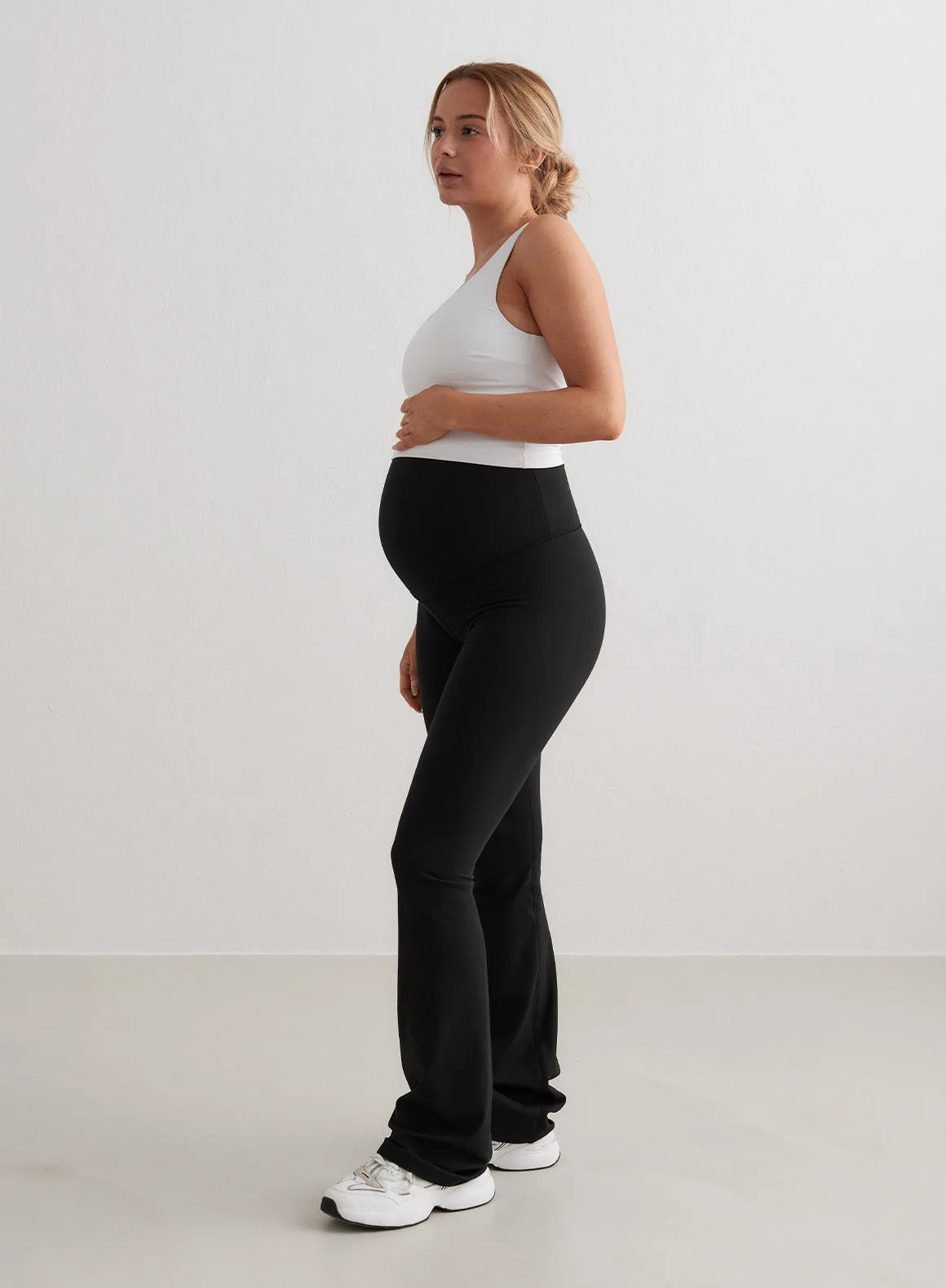 City Walk Beginner Level Mesh Panel Gym Workout Black Sense Maternity Flare Tights