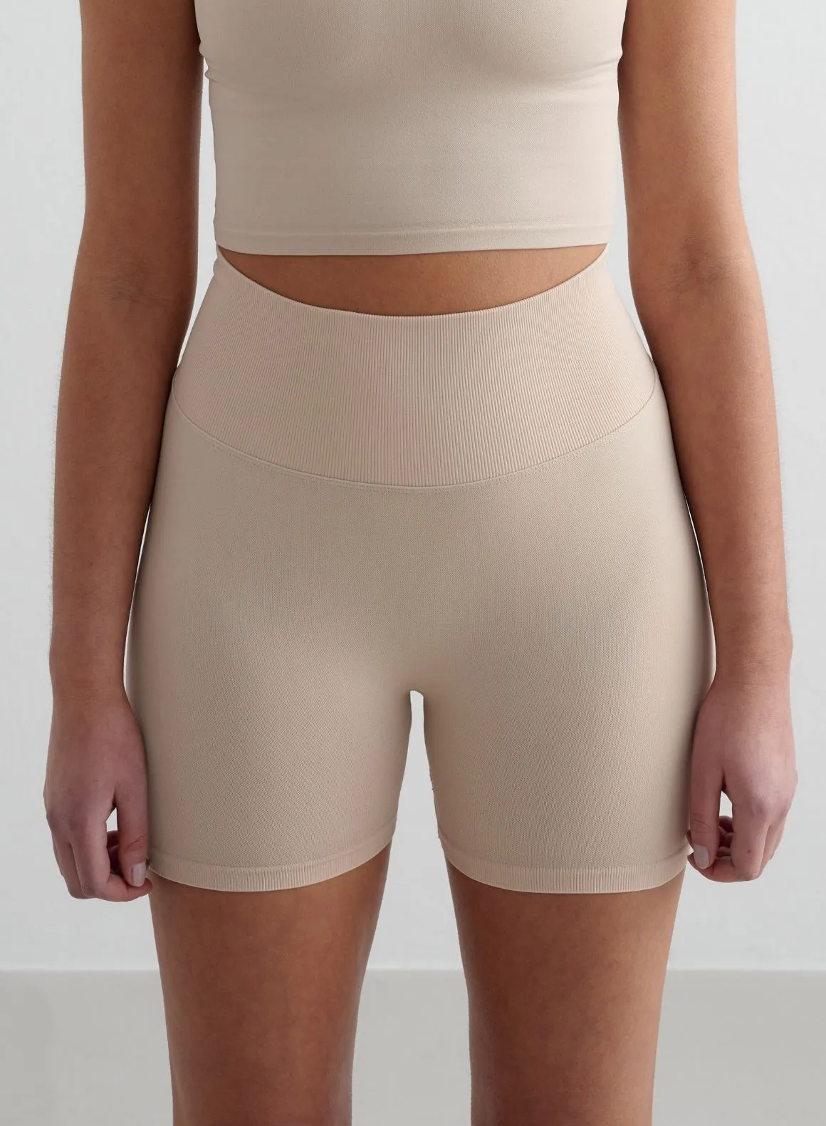 Weekend Outing Sweat Wicking Channels Clay Shape Seamless Hotpants