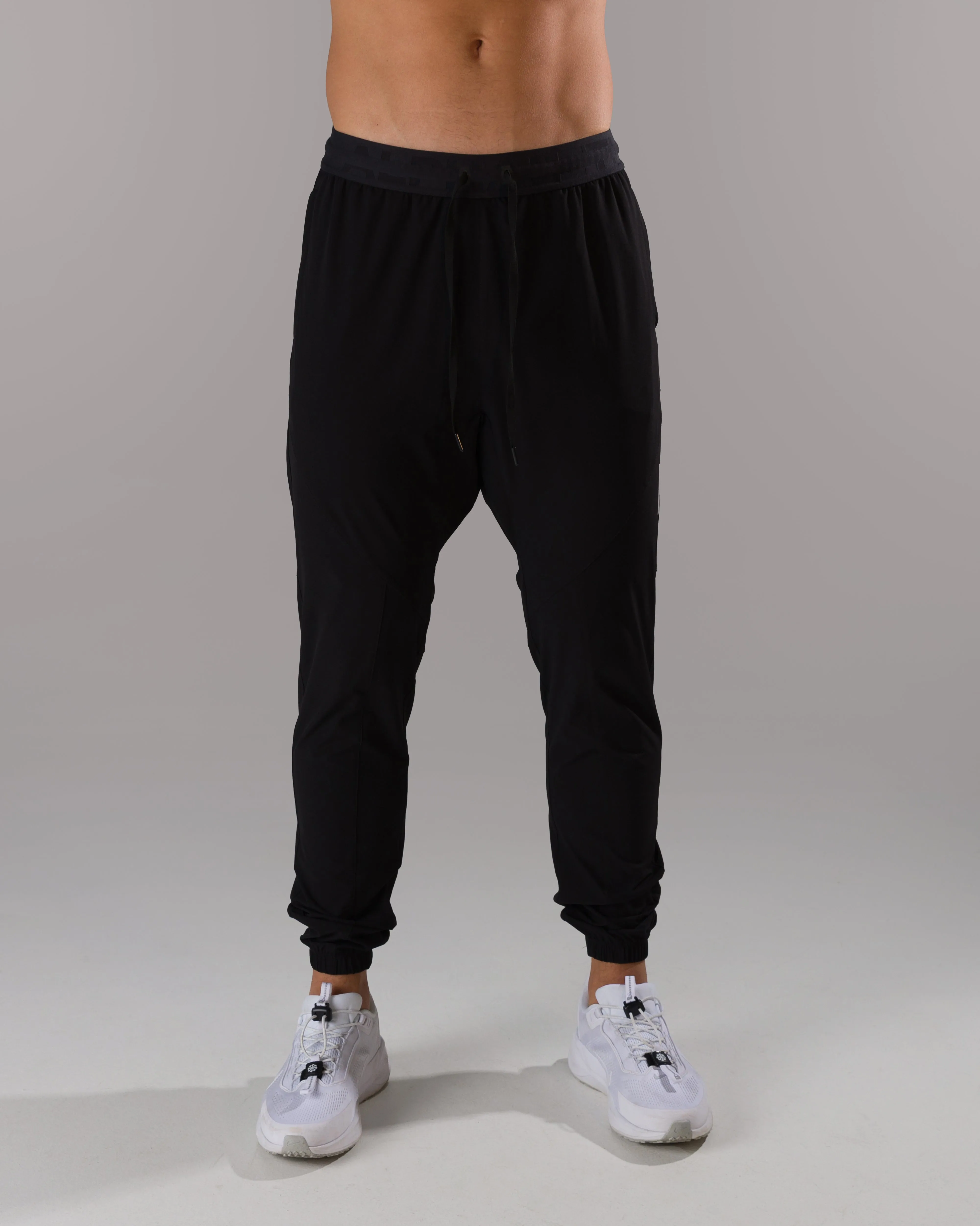 Apex Jogger - Black Street Comfort