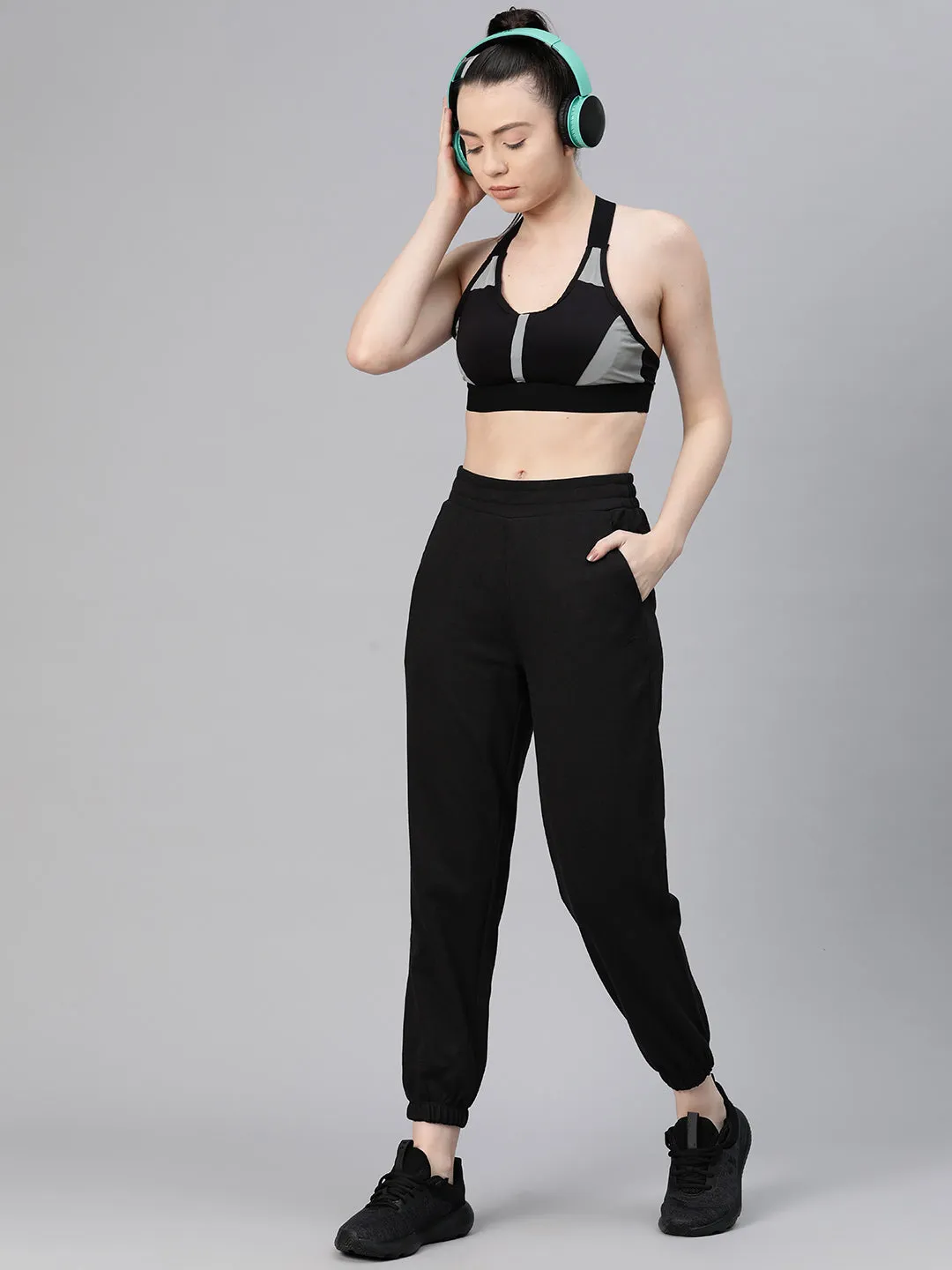 Smart Fit Alcis Women Solid Regular-Fit Joggers
