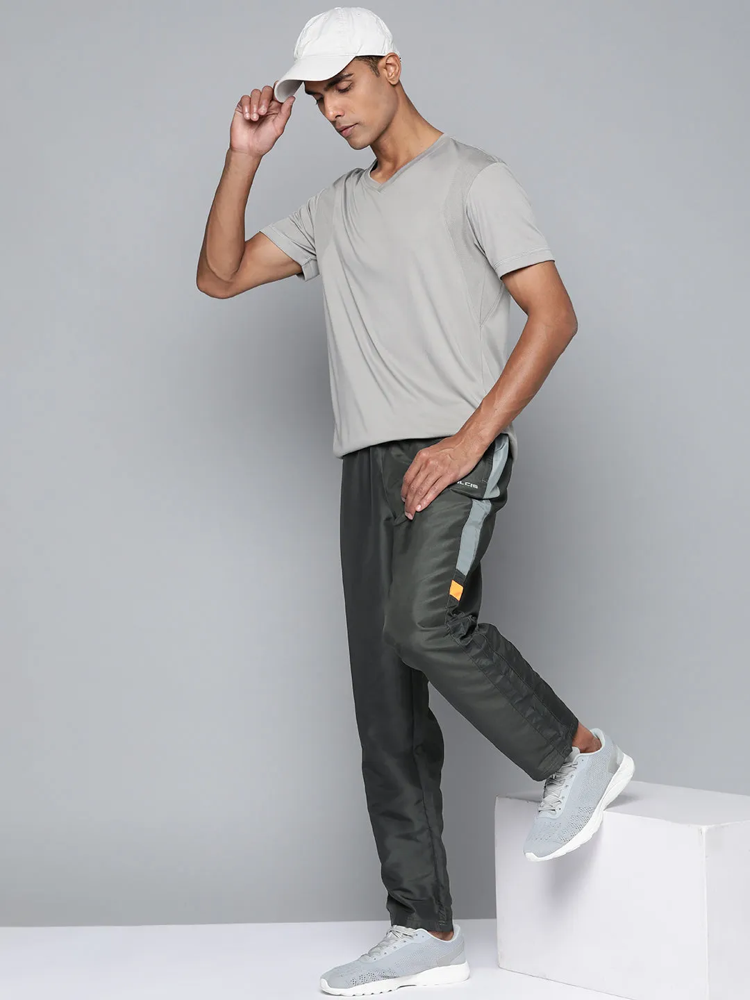 Street Comfort Alcis Men Grey Solid Track Pants