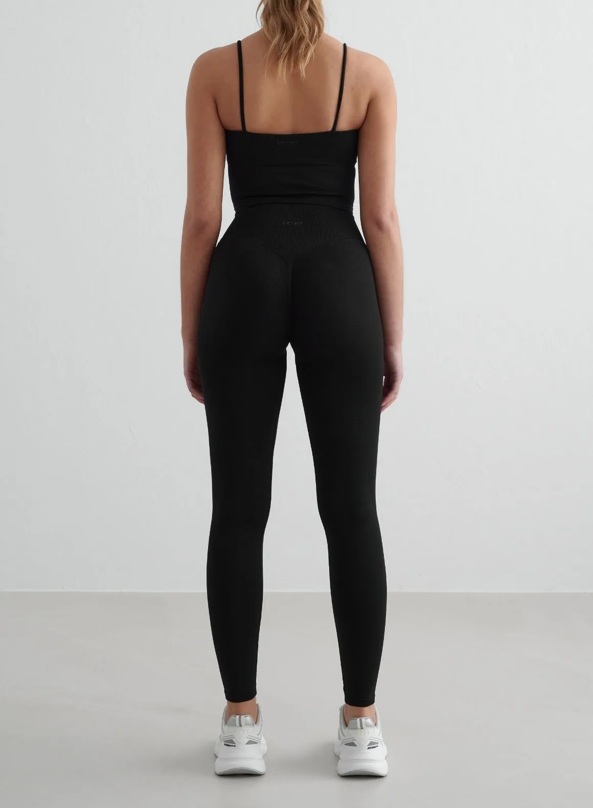 Black Shape Seamless Strap Singlet anti - static border patrol