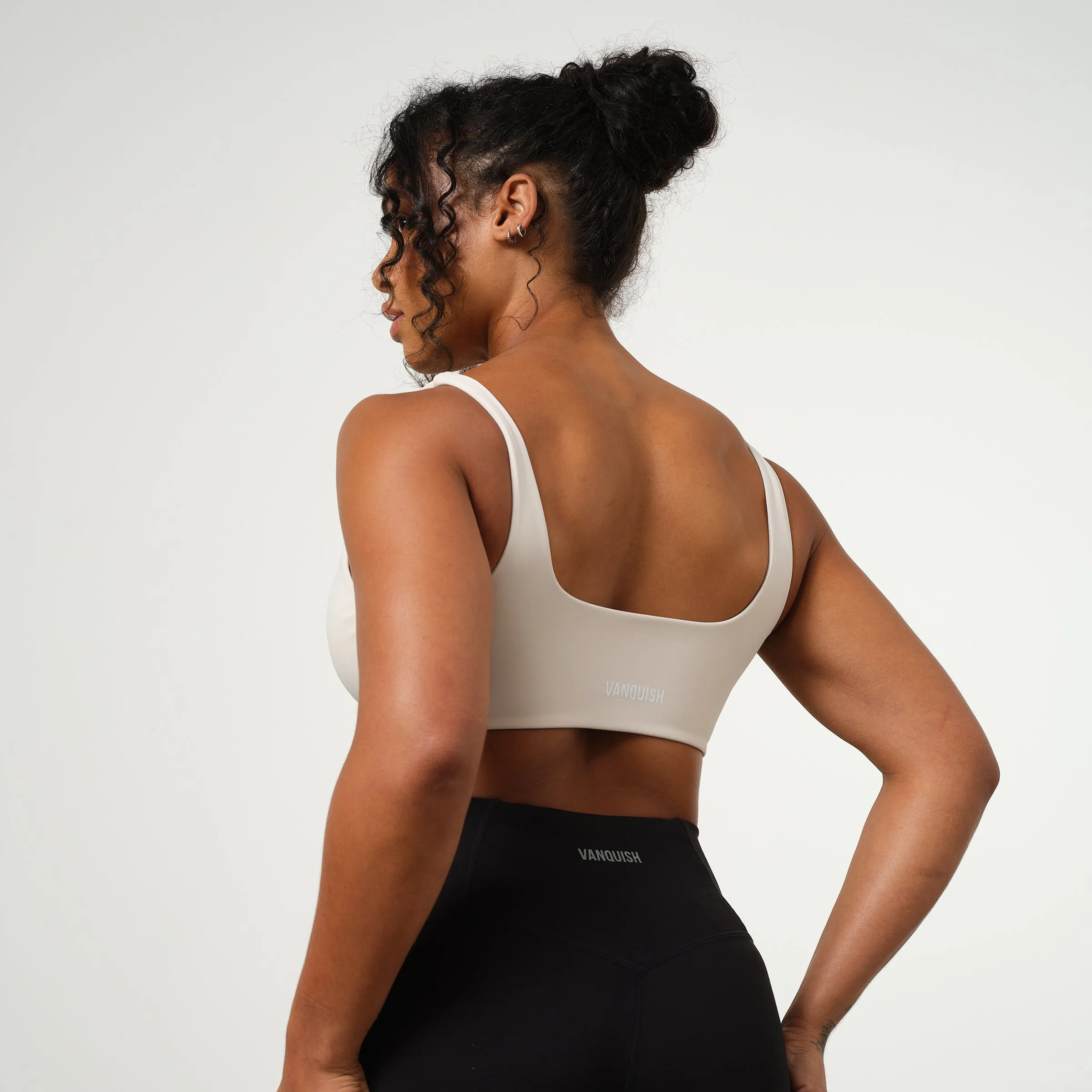 Glued seams Removable straps VANQUISH ENHANCE NUDE TWIST FRONT BRA
