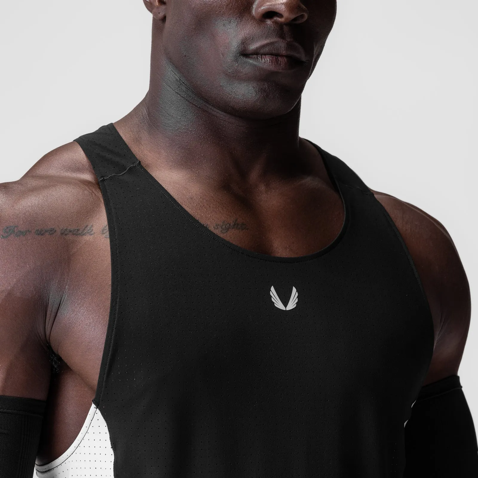 0949. Laser-Vent? Singlet Tank - Black/White manual control Soft Chafe Protection