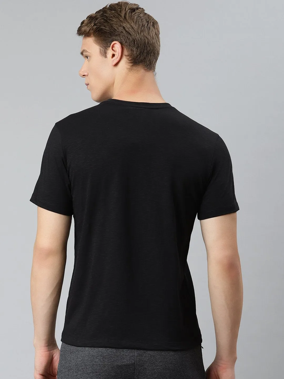 Alcis Men Black Typography Printed Slim Fit T-shirt ZeroRestrictionMobility