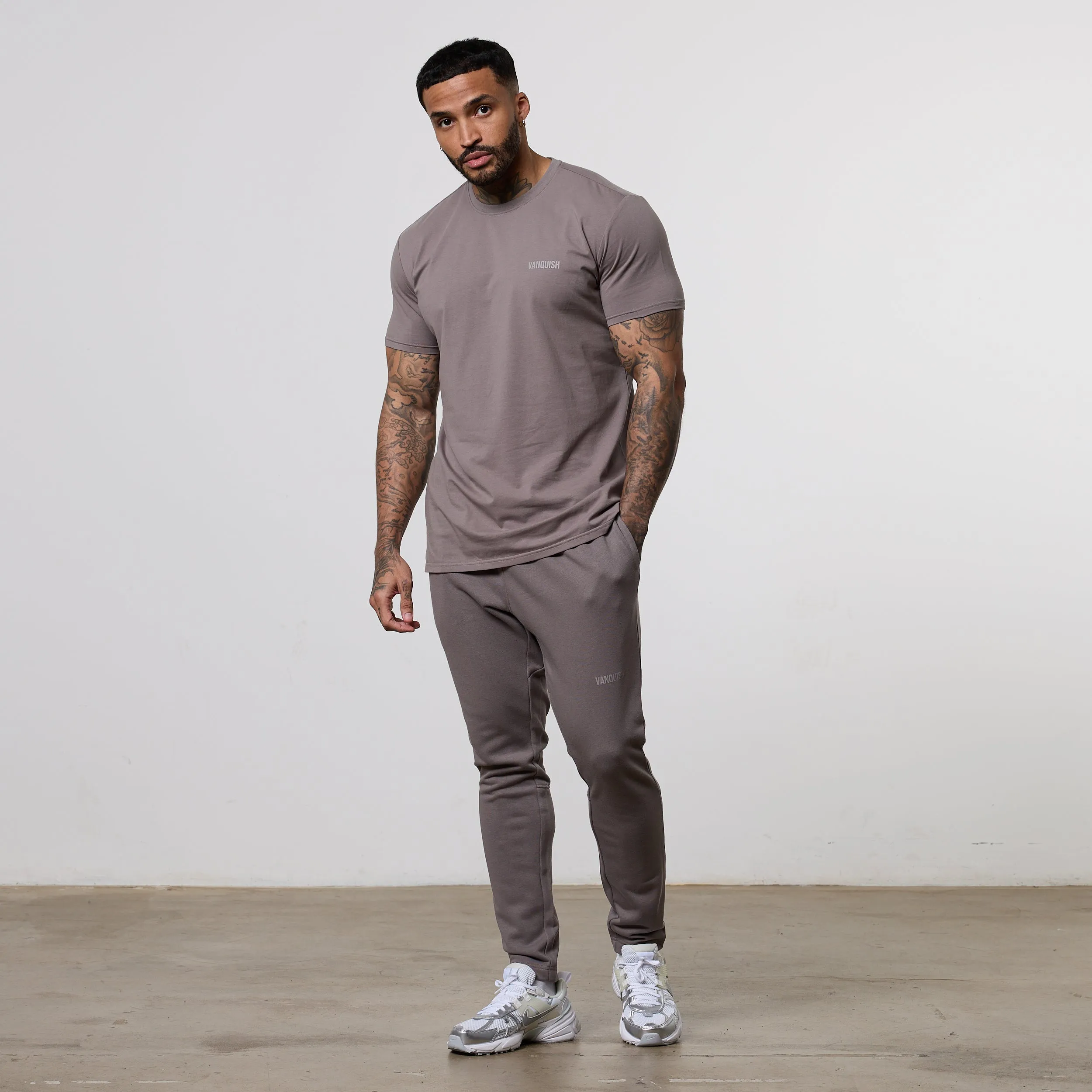 Quick Fit Vanquish Essential Mushroom Tapered Fit Sweatpants