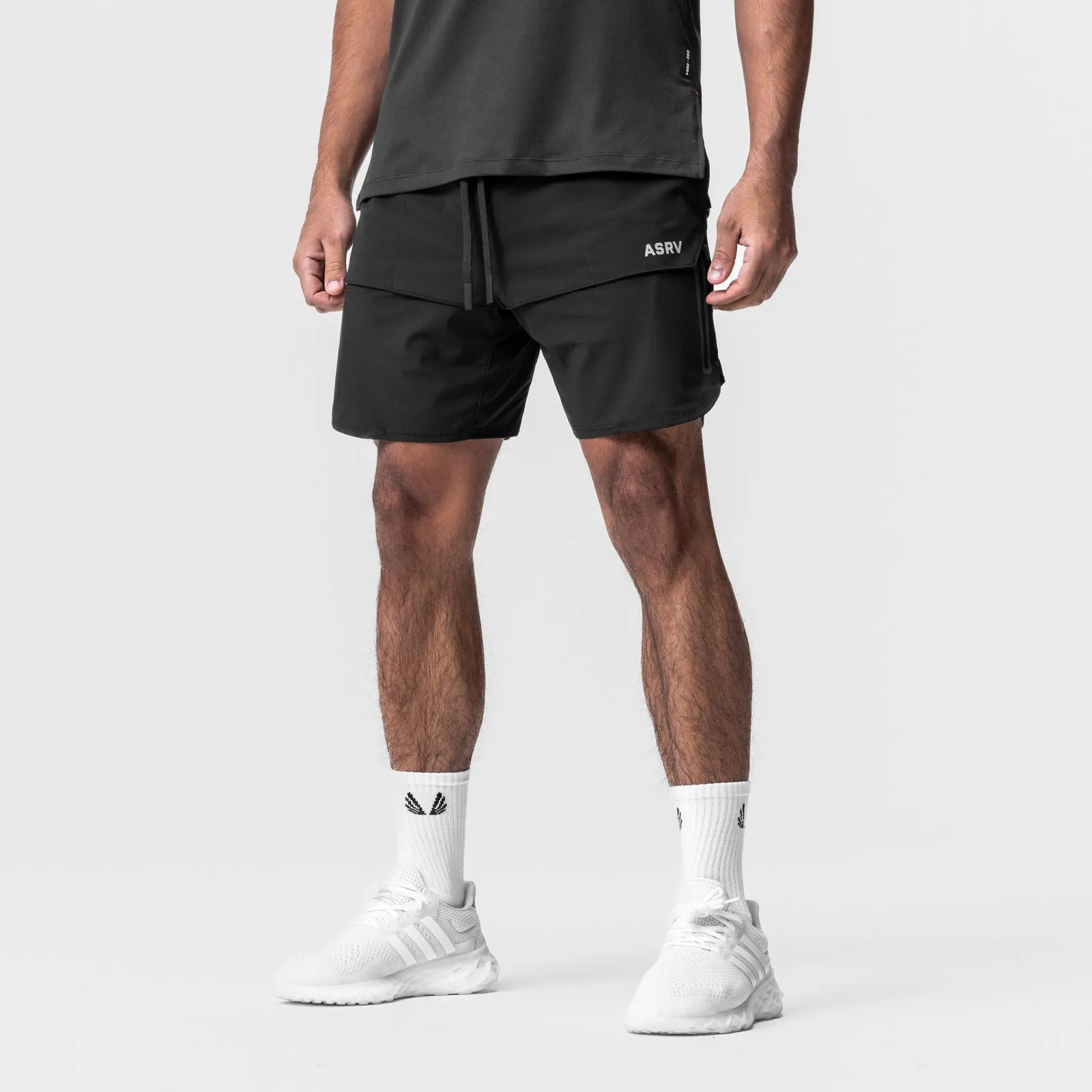 0689. Tetra-Lite? 7" Tech Short - Black Lounge Fit