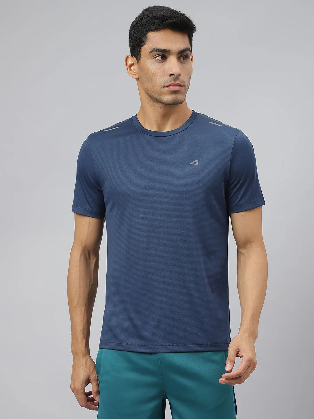 UltraSoft Texture Warm Base Alcis Men Golden Olive Drytech  Anti-Static Slim-Fit Round Neck Running T-Shirt