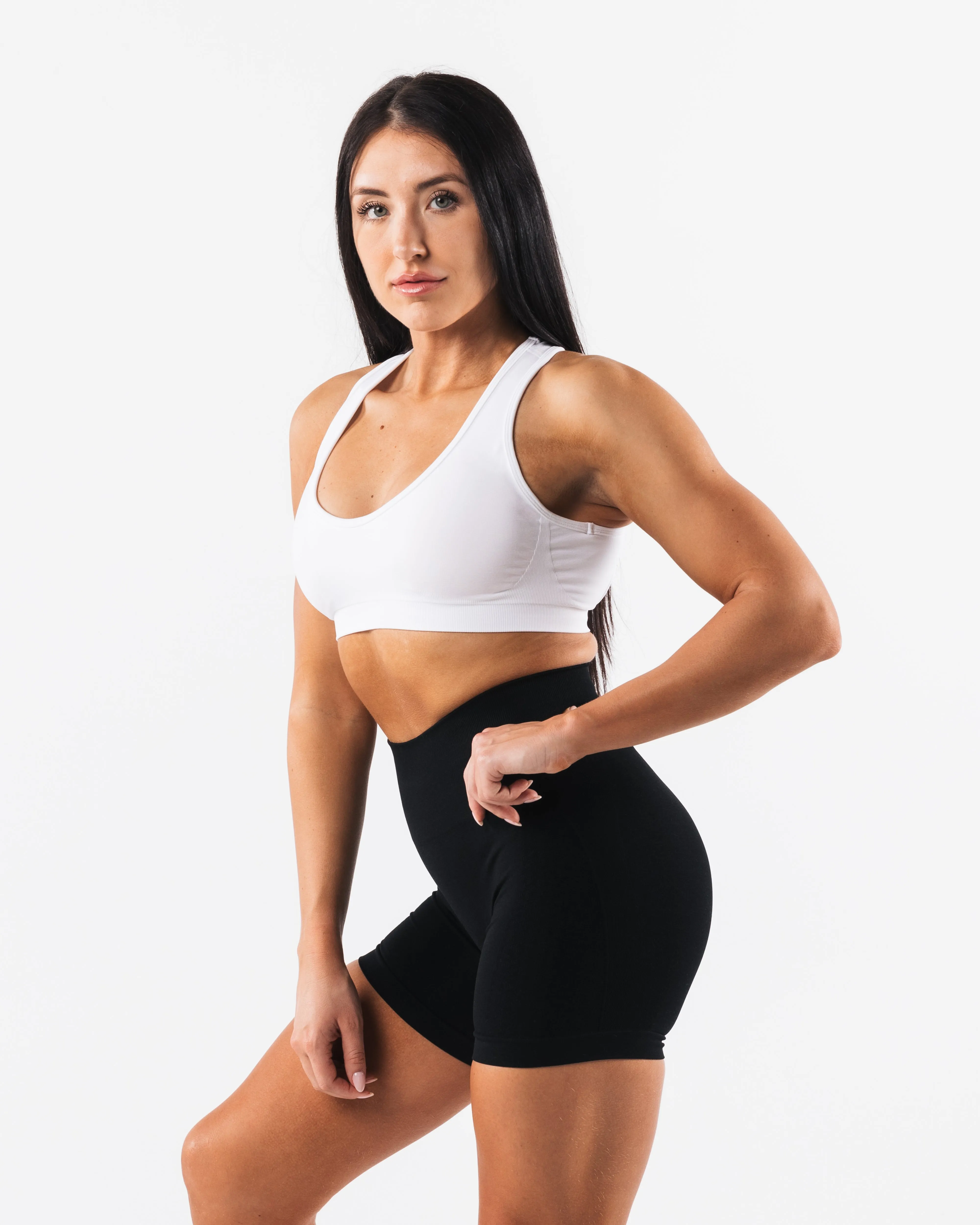 Ventilated Cups Anti-microbial seams Amplify Contour Bra - White