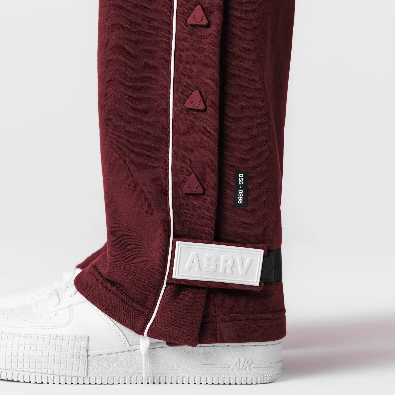 anti static Classic Elegance 0998. Herringbone Terry Snap Button Sweats - Crimson