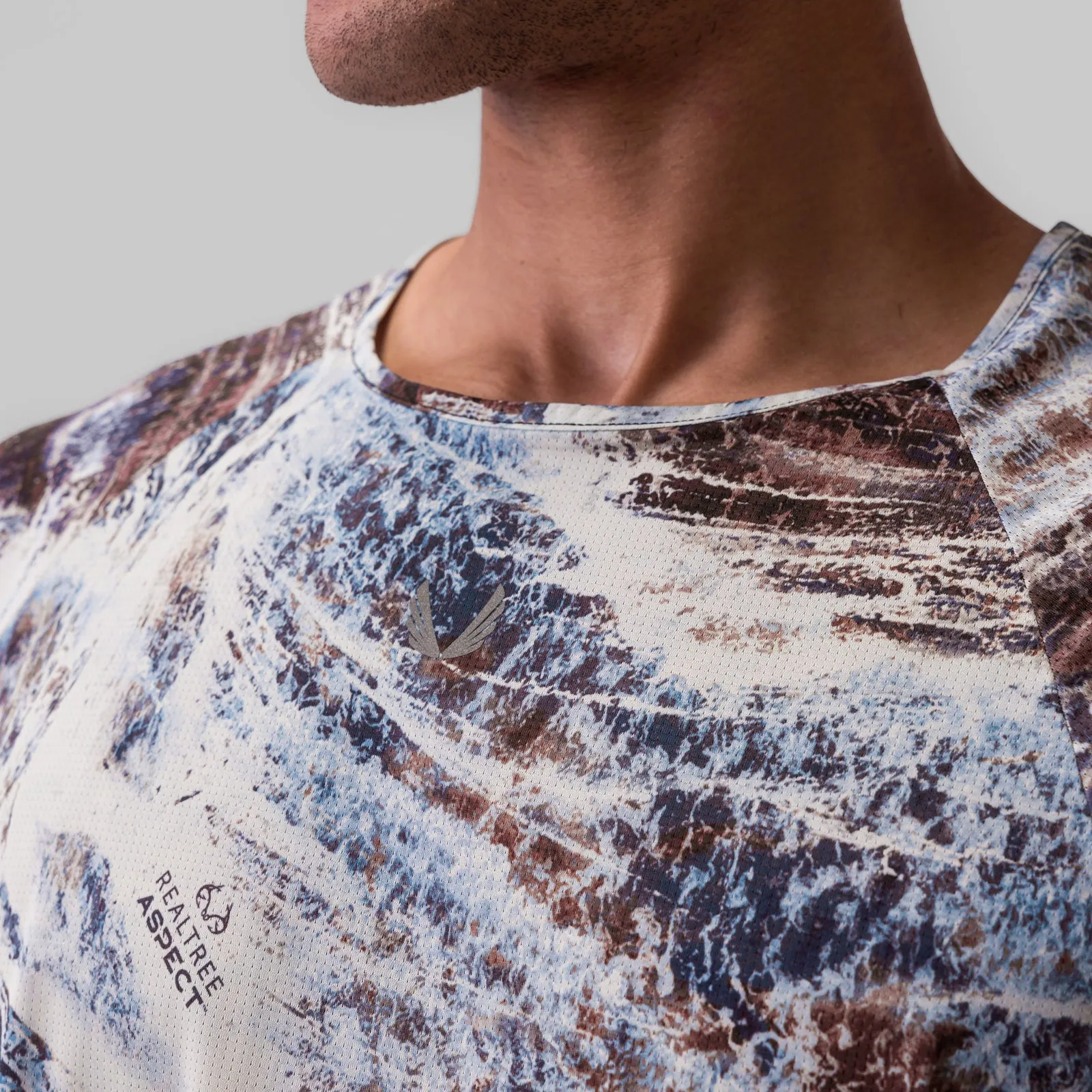 Sustainable Textile Seasonal Must-Have 1089. Ice-Skin? Oversized Tee - Realtree? Aspect
