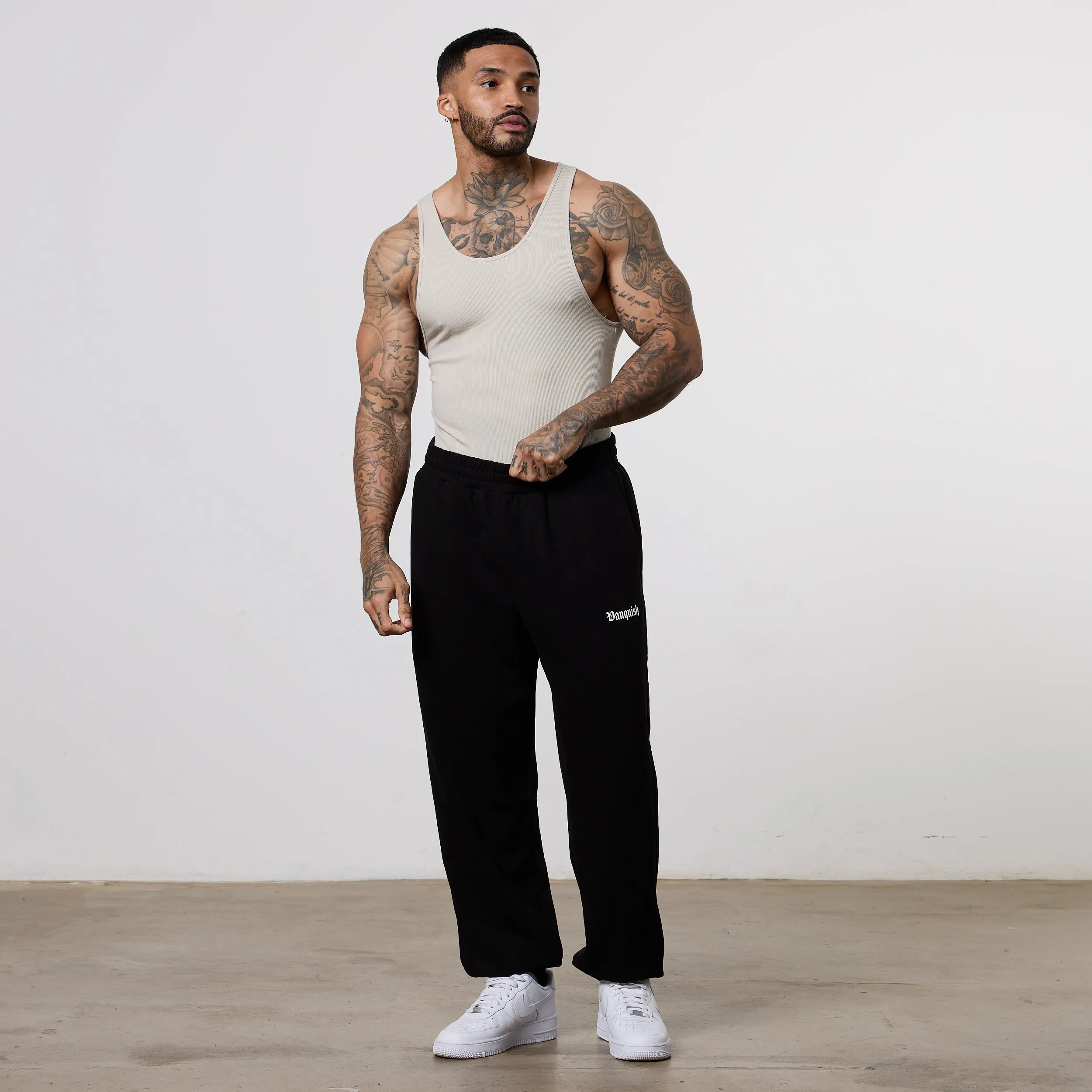 Stylish Waistband Flat Lock Stitching Vanquish Dark Script Black Oversized Sweatpants