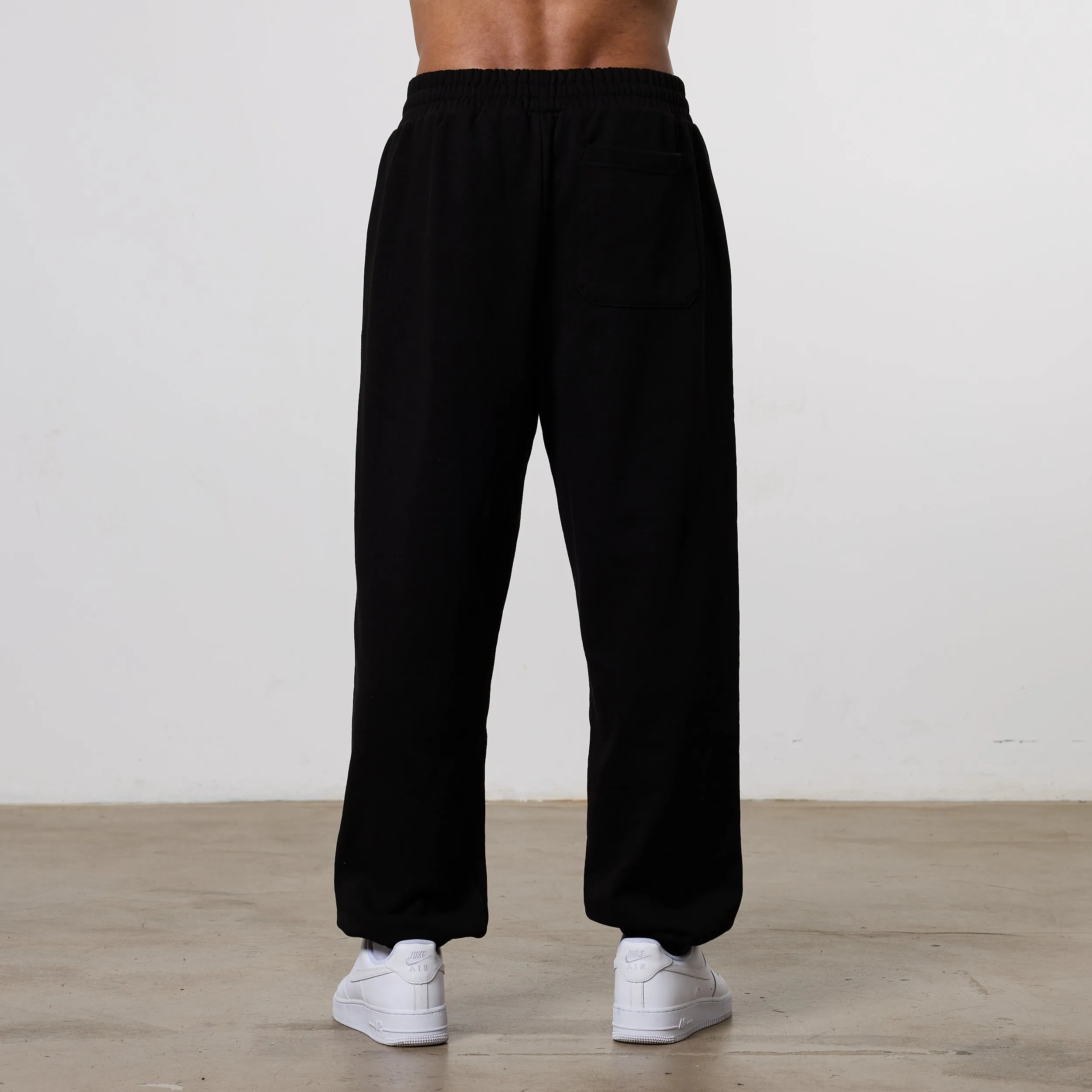 AntiPilling Four Way Stretch Vanquish Dark Script Black Oversized Sweatpants