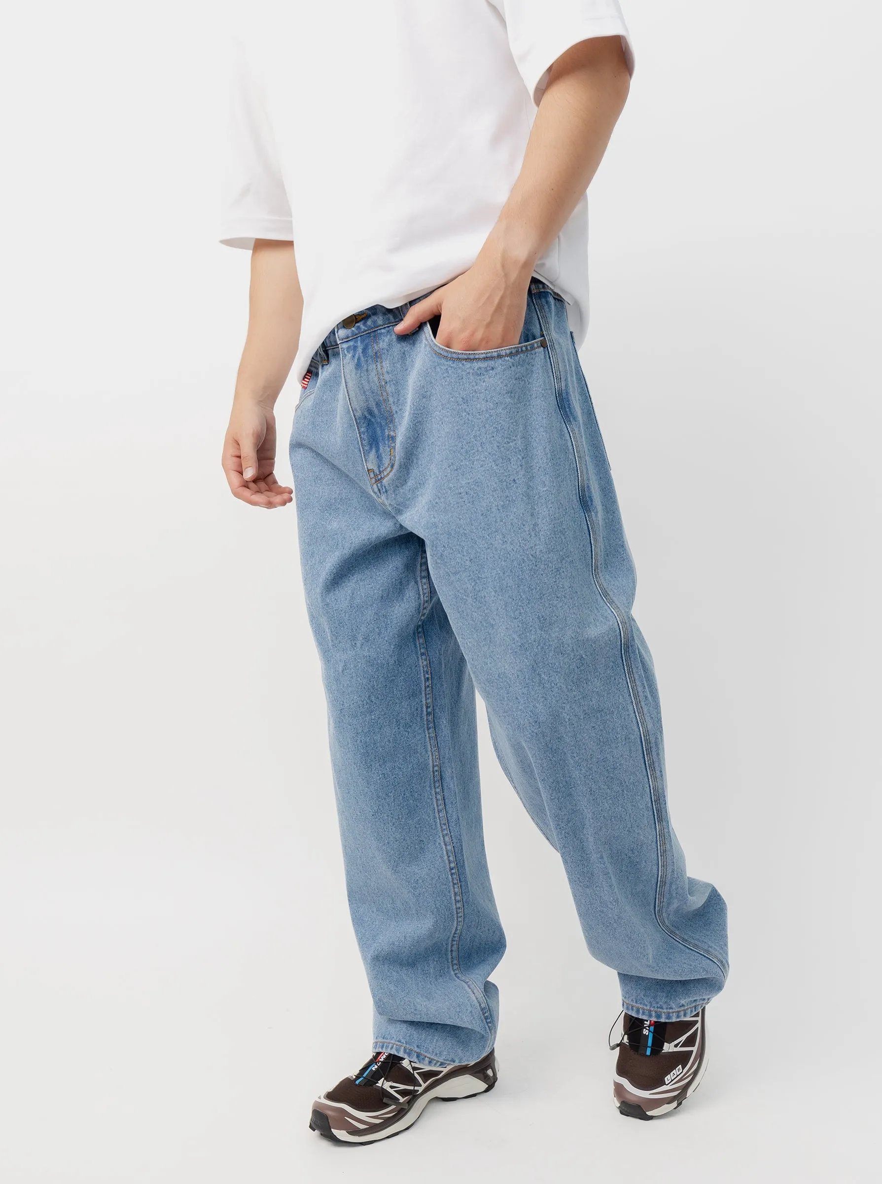 Relaxed Denim Jeans Non Binding Cuffs Flexible Knee Panels