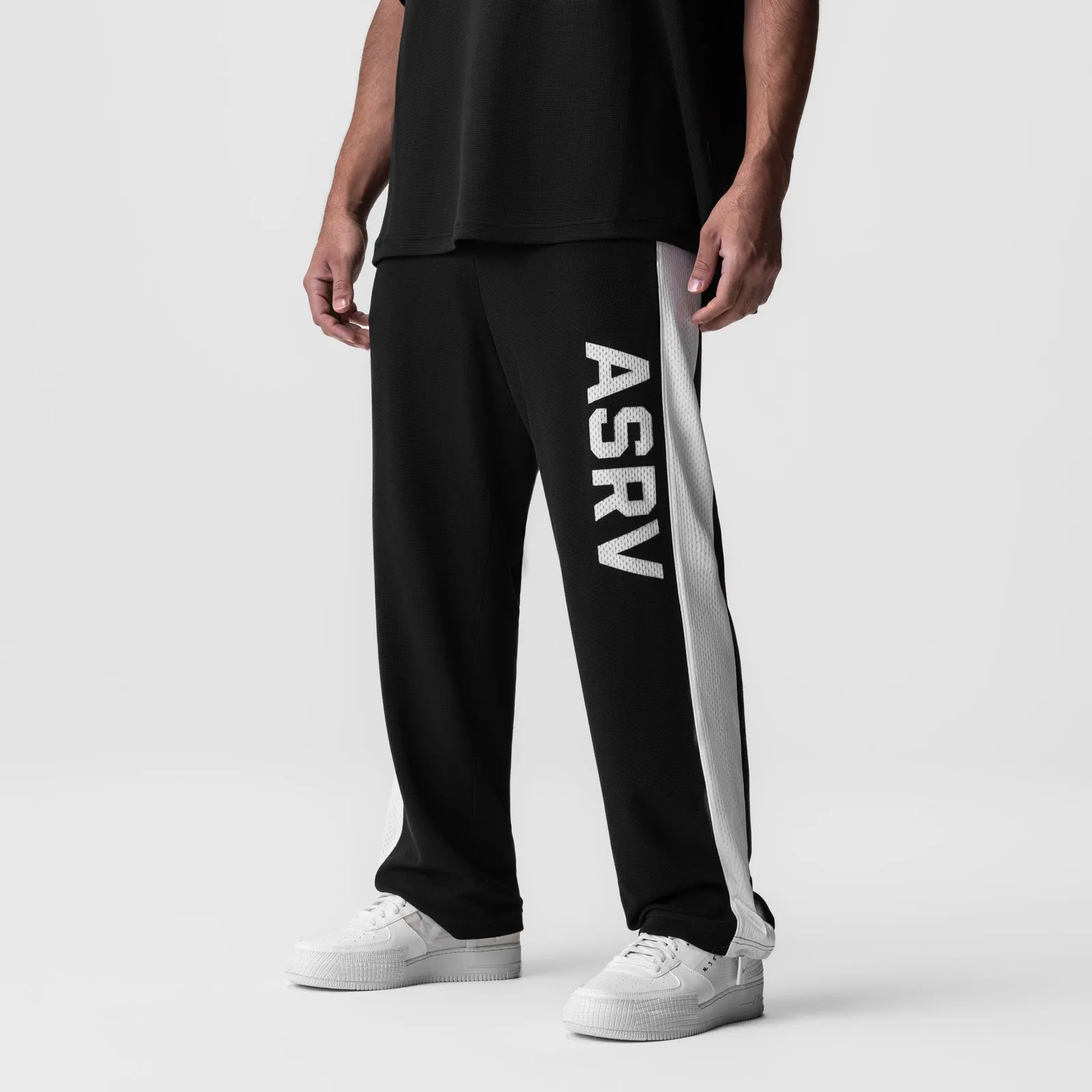 SeamlessPockets MultiPocketSystem 0957. Waffle Knit Relaxed Sweatpant - Black/White