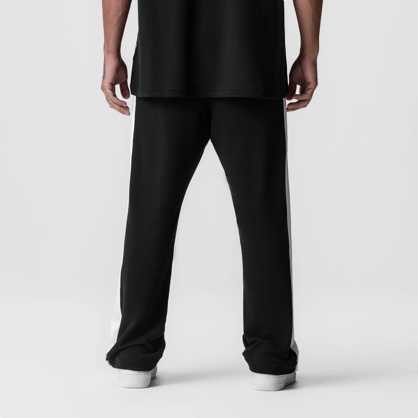 0957. Waffle Knit Relaxed Sweatpant - Black/White All Season Versatility Double Stitched