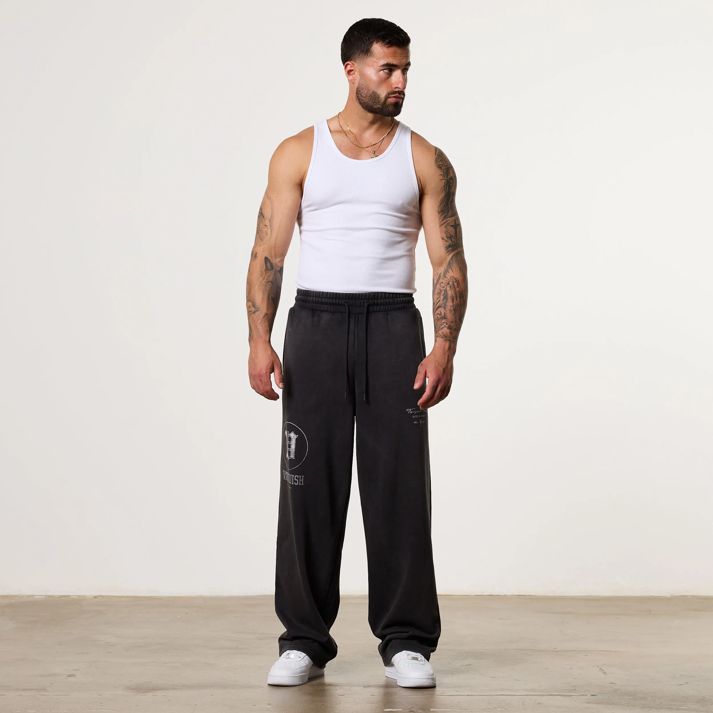 Slim Design Layering Piece Vanquish Legacy Black Washed Straight Leg Sweatpants