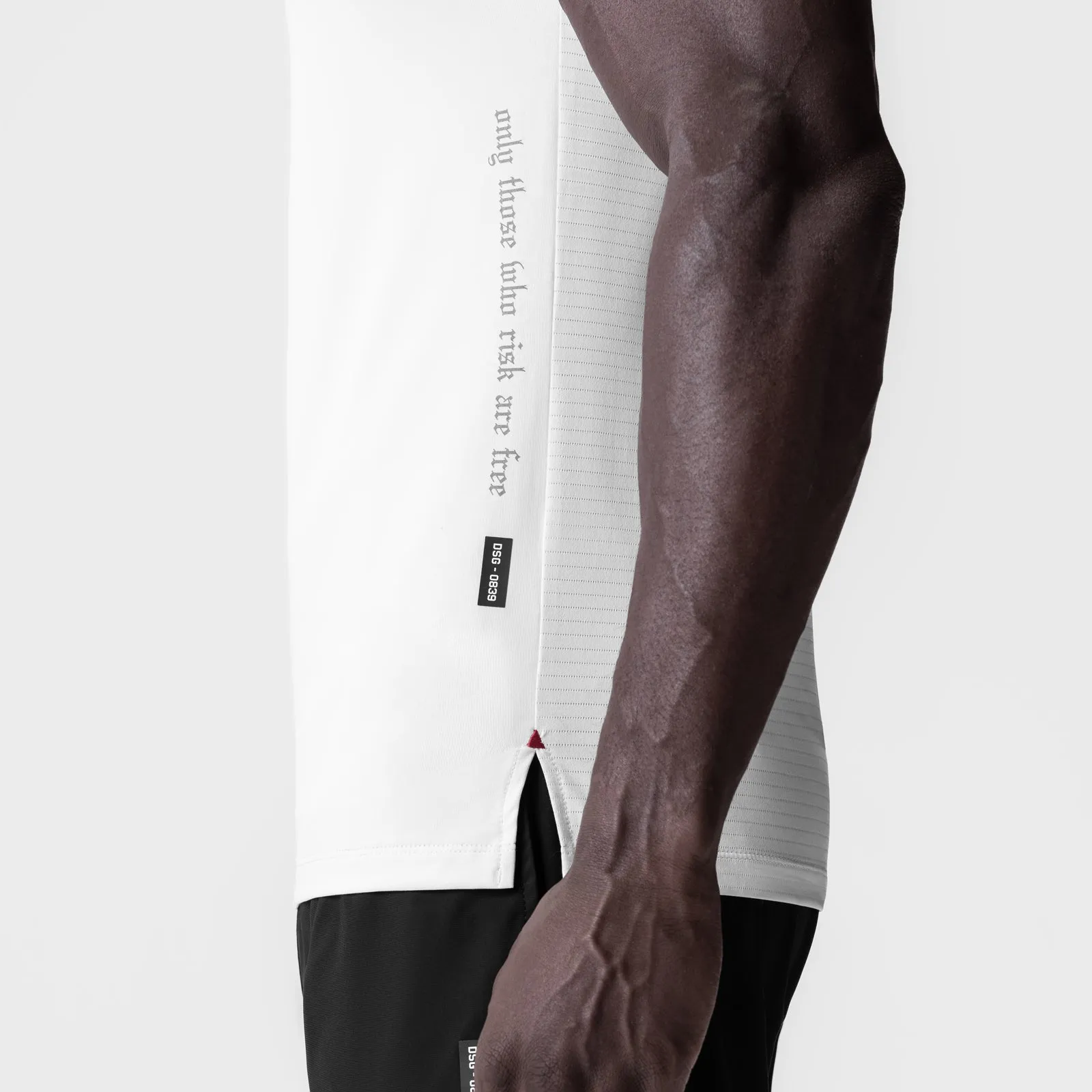 Relaxed fit style 0839. 3D-Lite? 2.0 Lycra? Fitted Tee - White "OTWR"