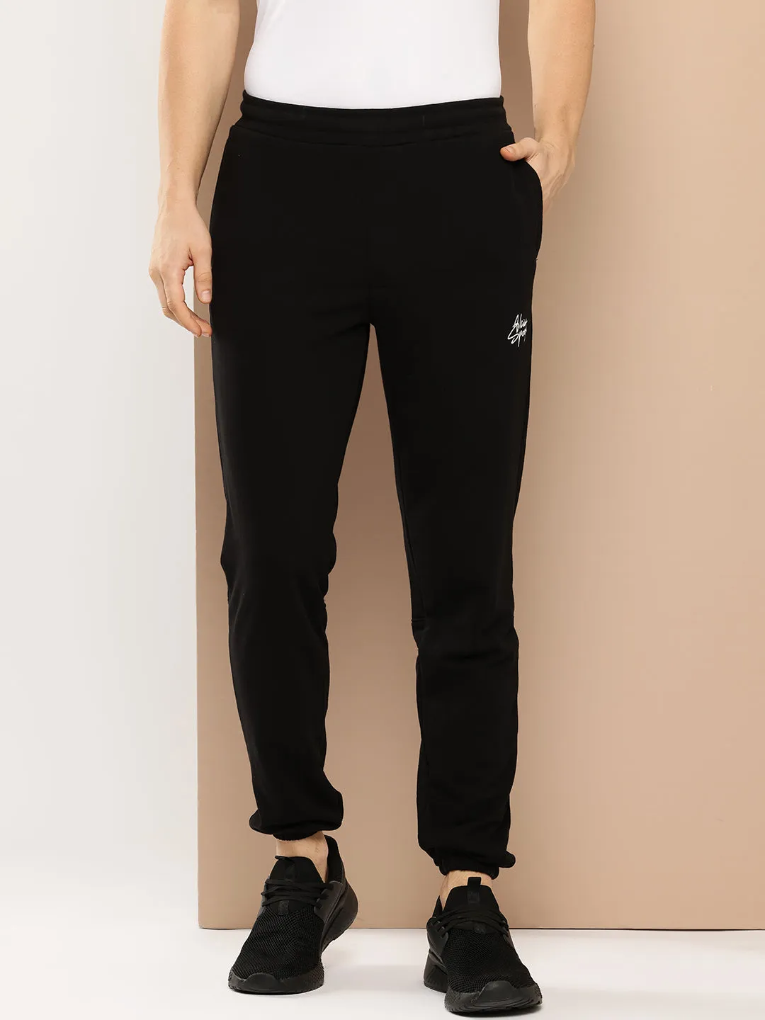 LightweightWeave Commuter Ready Rebel Track Pant