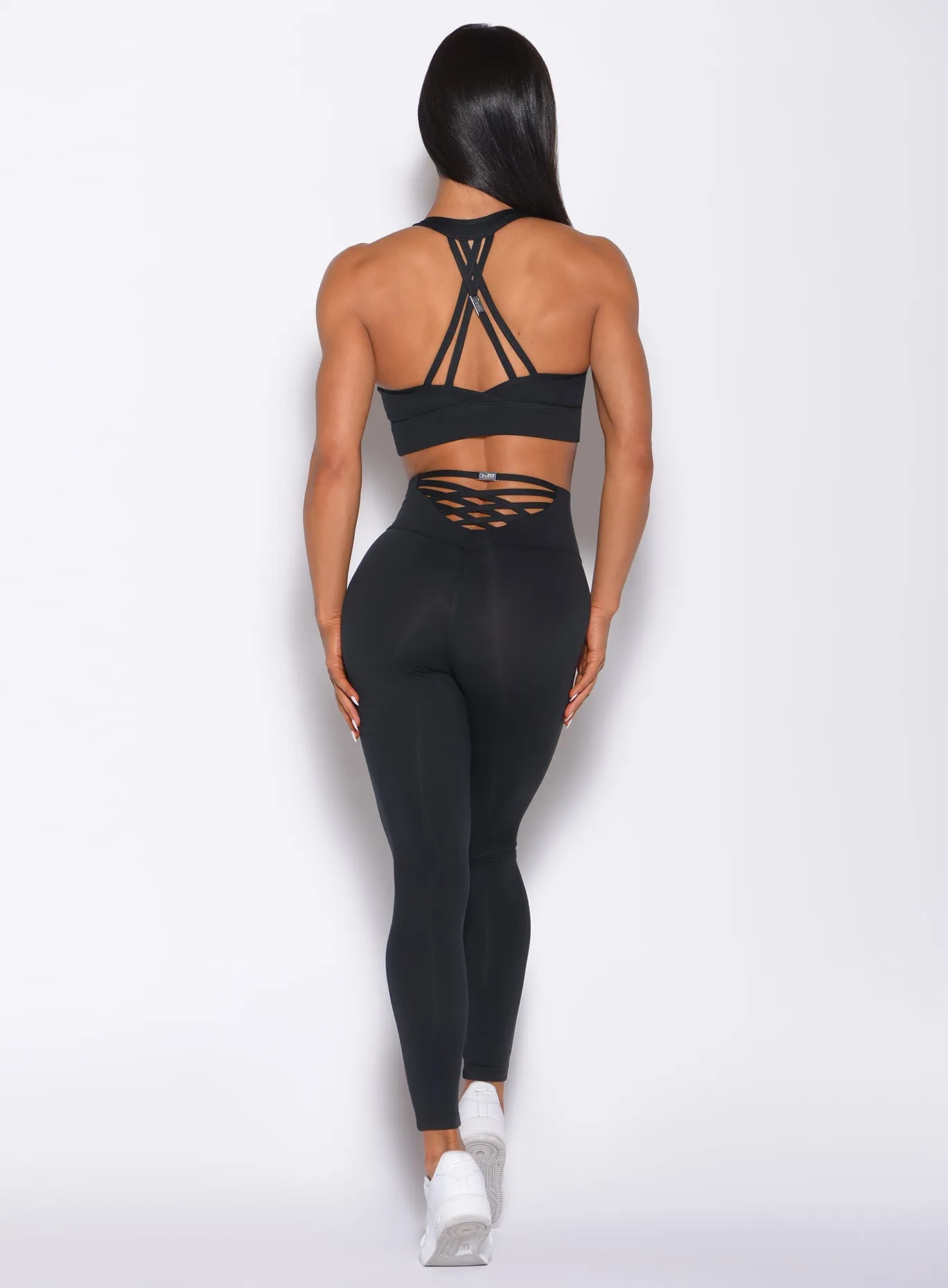Minimalist Style Holiday Outfit Sexy Back Leggings