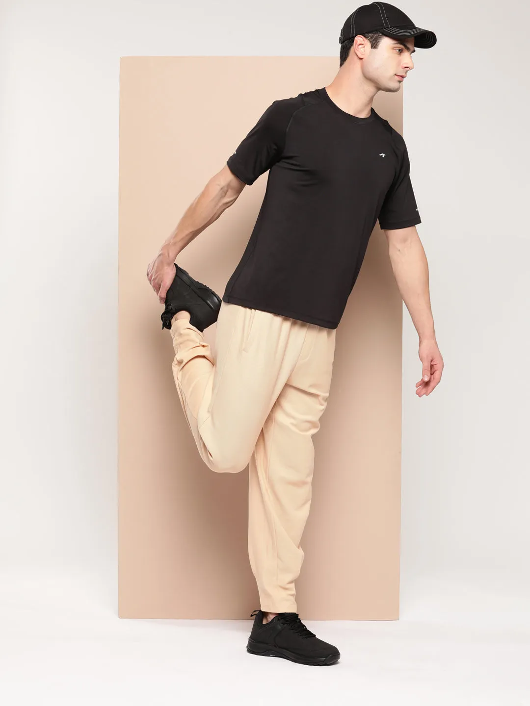 Alcis Men Printed Dry Tech Slim Fit T-shirt Metro Edge DurableCoverstitch