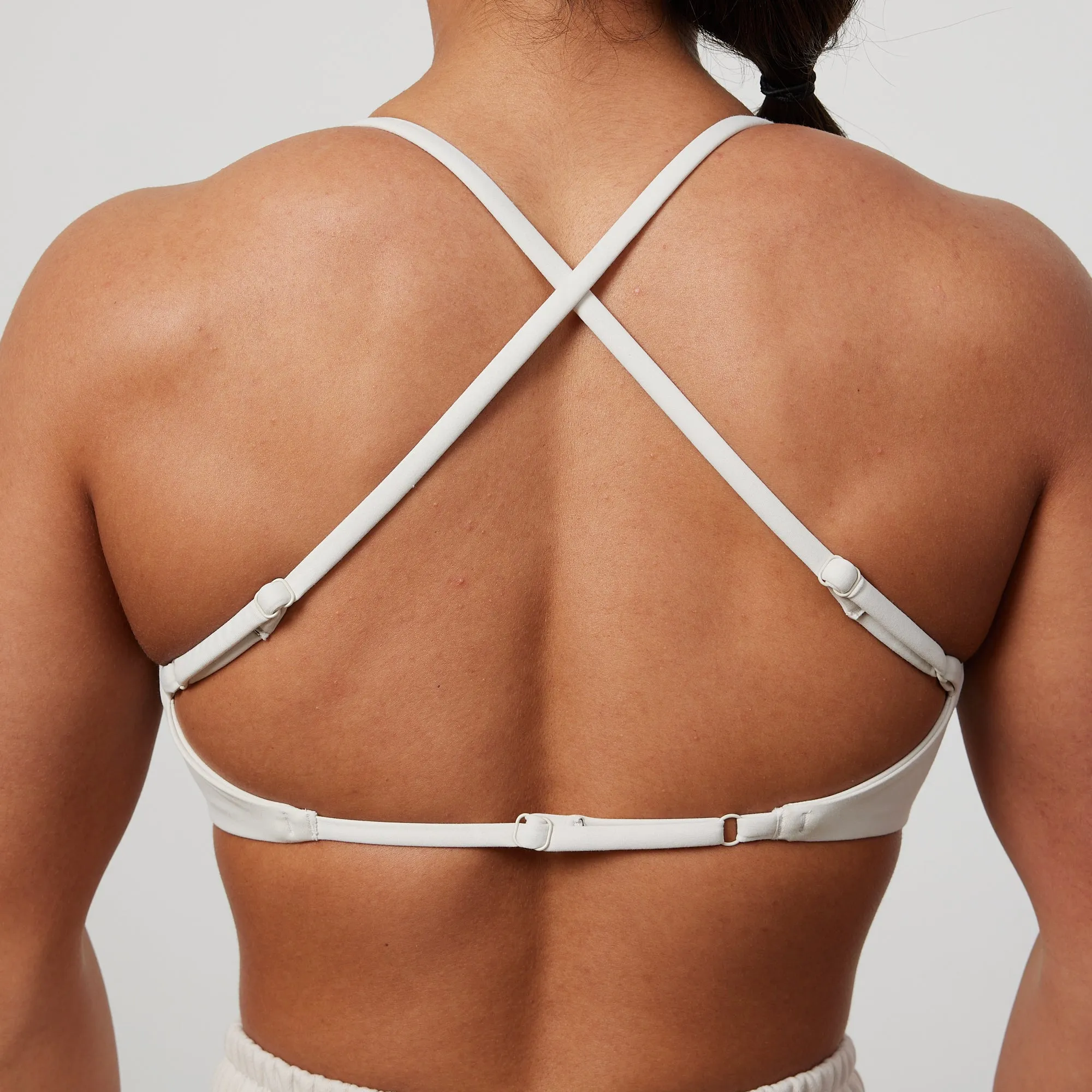 Full body workouts Soft Padding Vanquish Enhance Nude Backless Bra