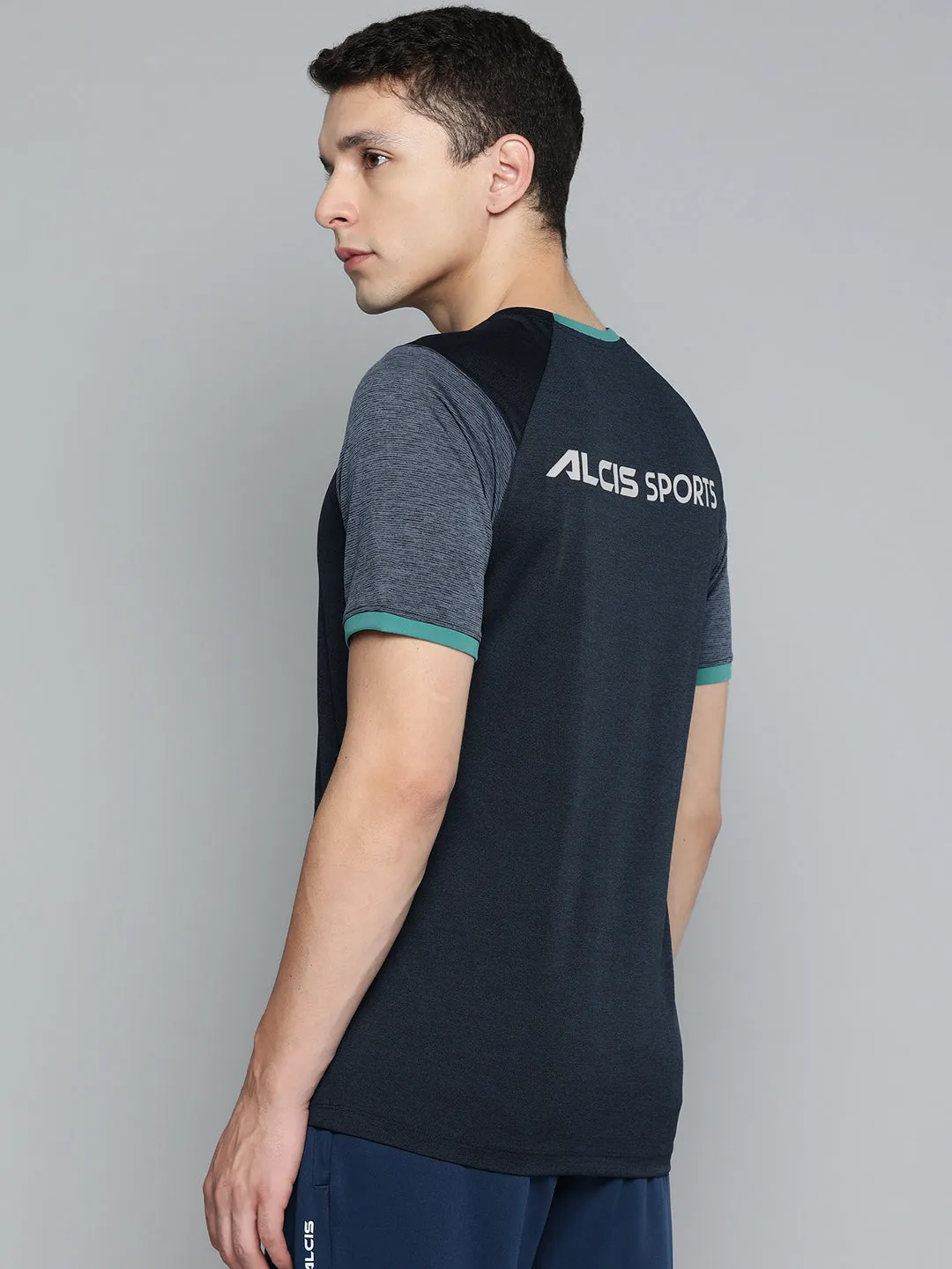 Alcis Men Colourblocked Dry Tech Slim Fit T-shirt Road Soul