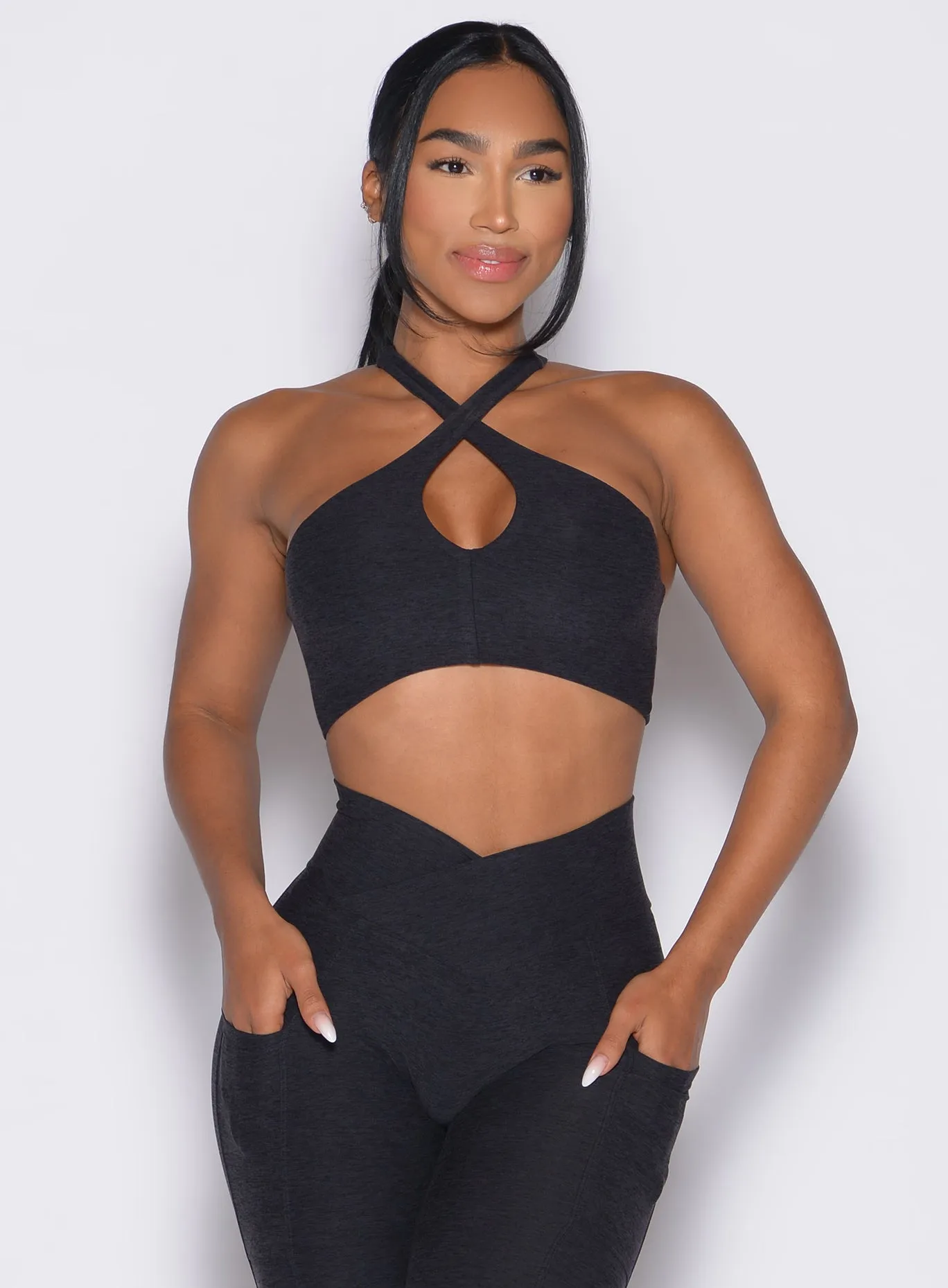 Flexible Wire-Free Easy Wear Cross Over Halter Bra
