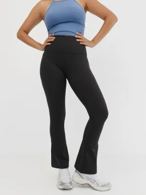 Travel Enthusiast Stretch Fit Gentle Fit Mellow Flare In Black