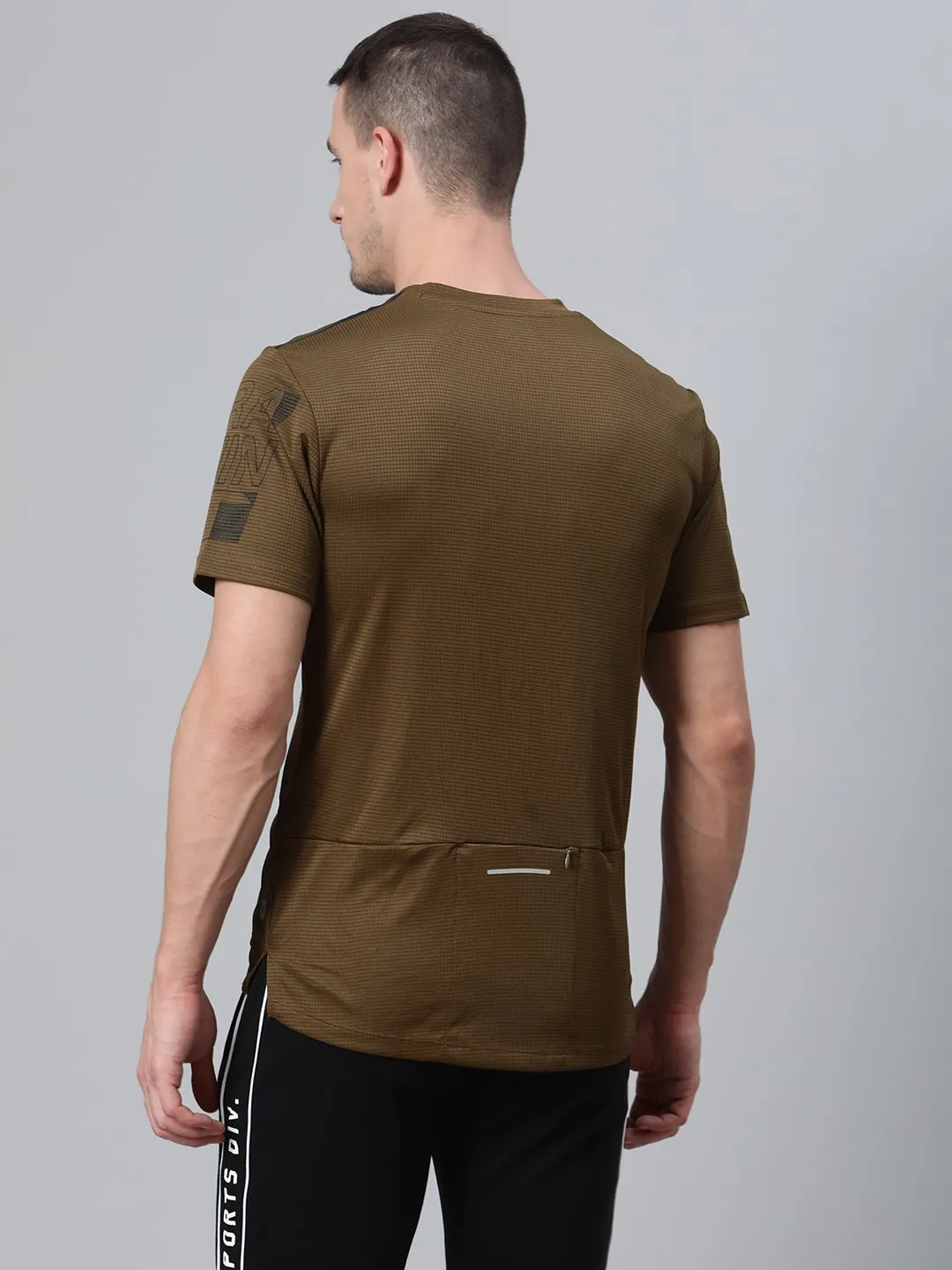 Alcis Men Solid Green Crew ZeroChafeSeams MoistureWickingTechnology