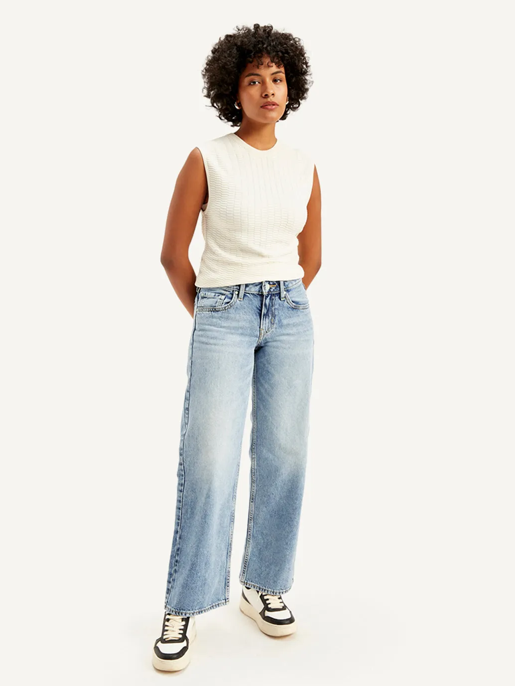 Neutral Outfit Piece Lightweight Material Women's Light Blue Loose Fit Low Rise Jeans