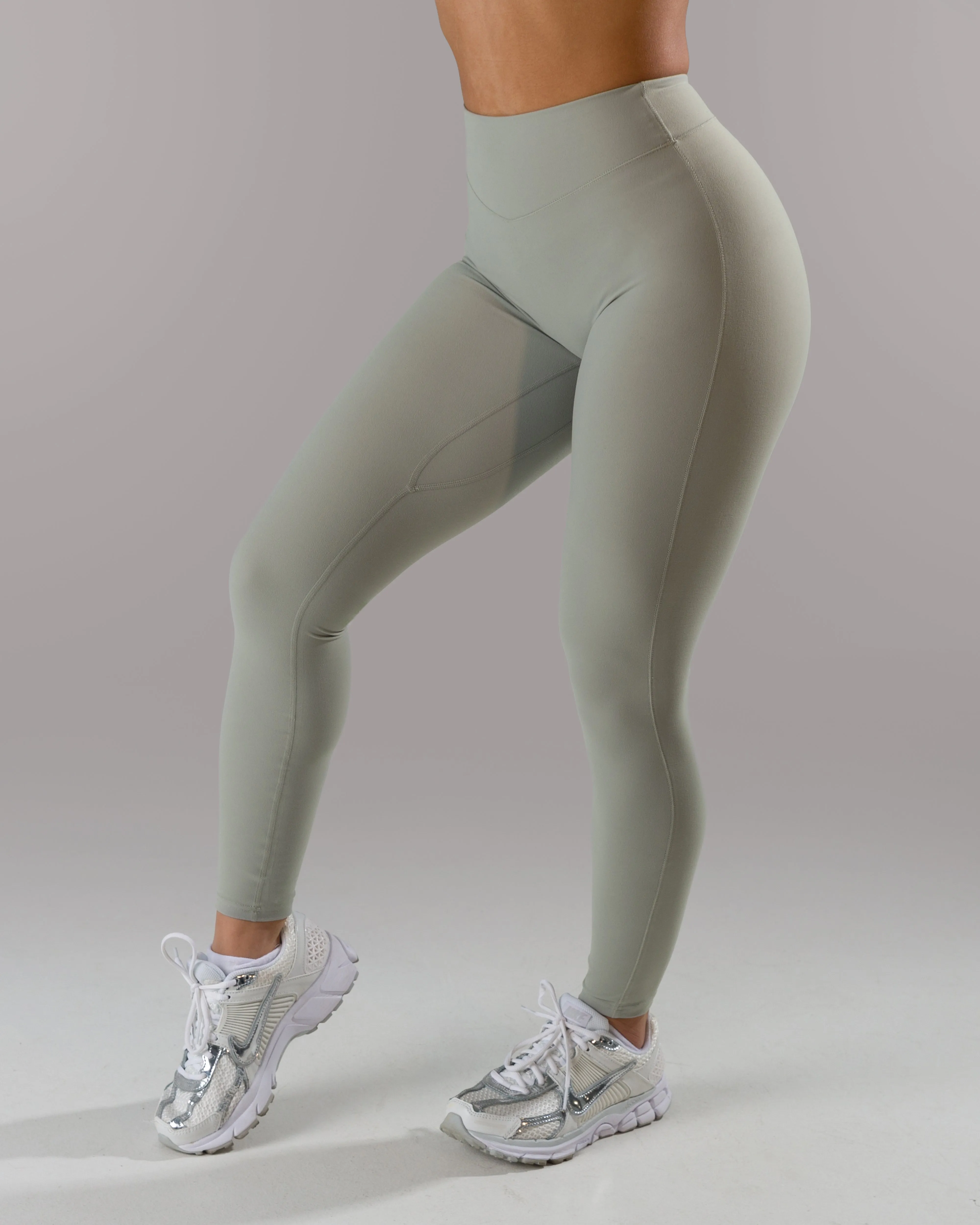 Dip Back Legging - Silver Form Fitting