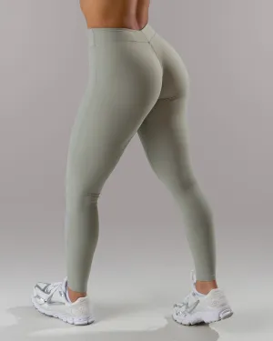 Minimalist Style Holiday Outfit Dip Back Legging - Silver